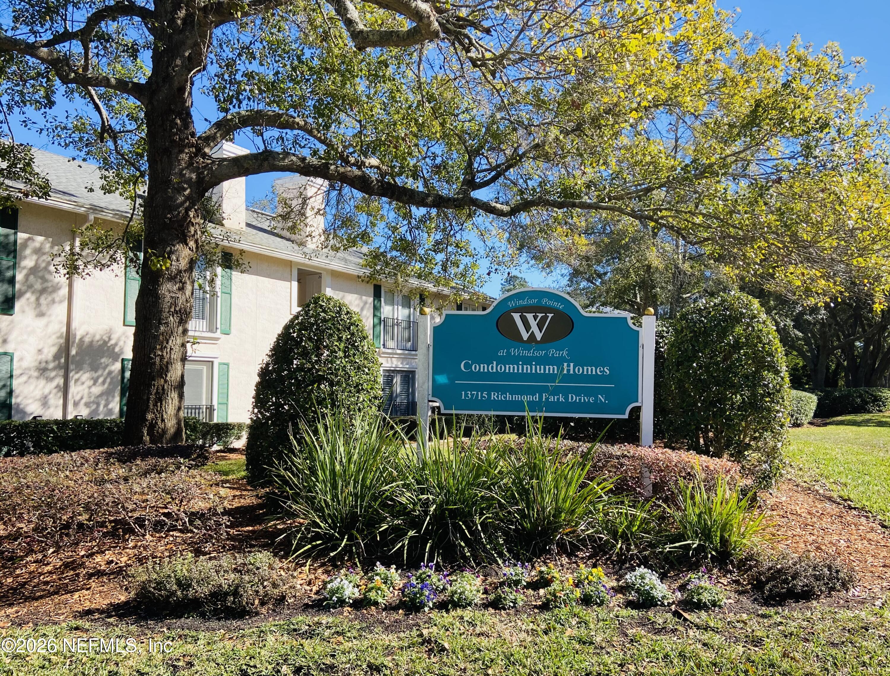13715 Richmond Park Drive 708 — photo