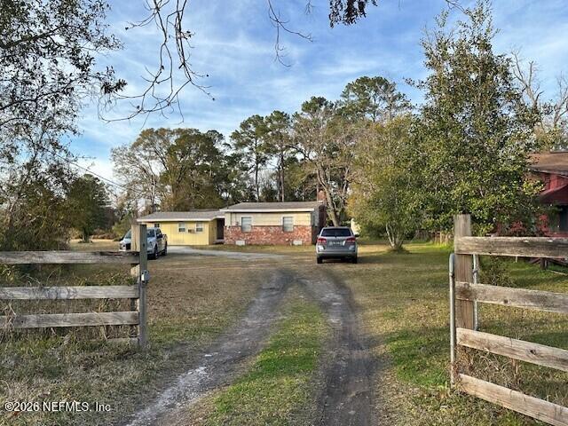 8215 Lenox Avenue — photo