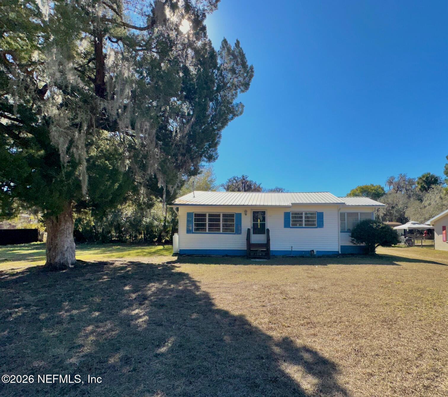 221 Perry Street — photo