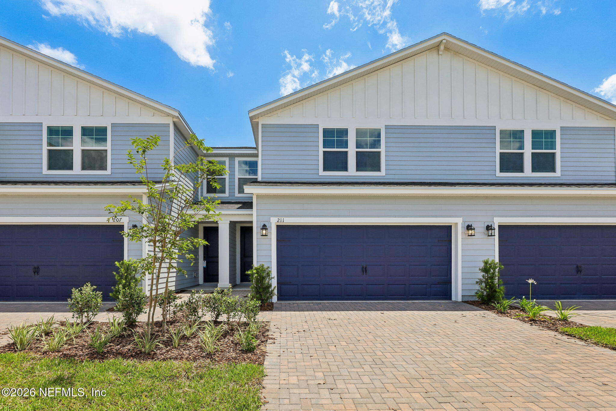 211 Yellowstone Drive — photo