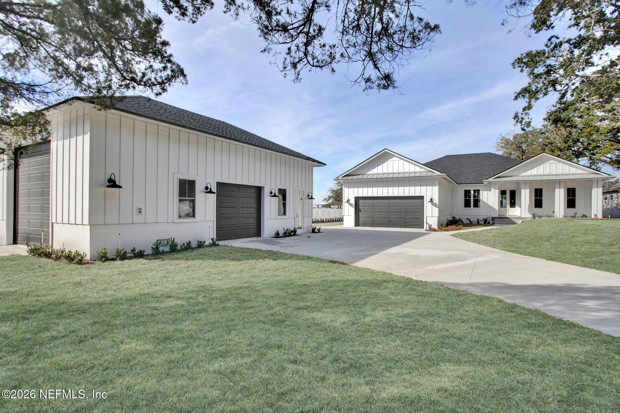 15936 Shark Road W — photo