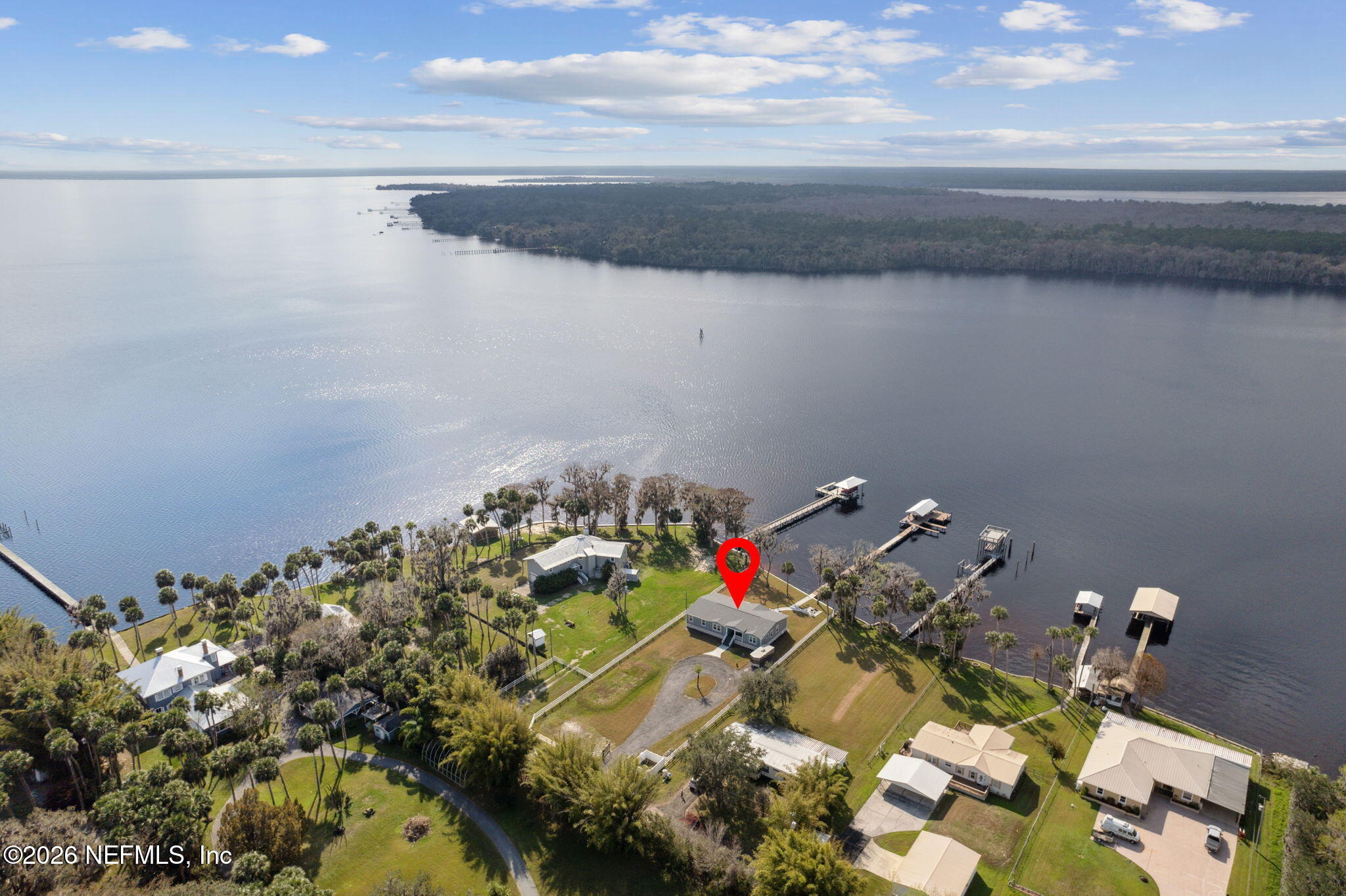 208 Lake George Point Drive — photo