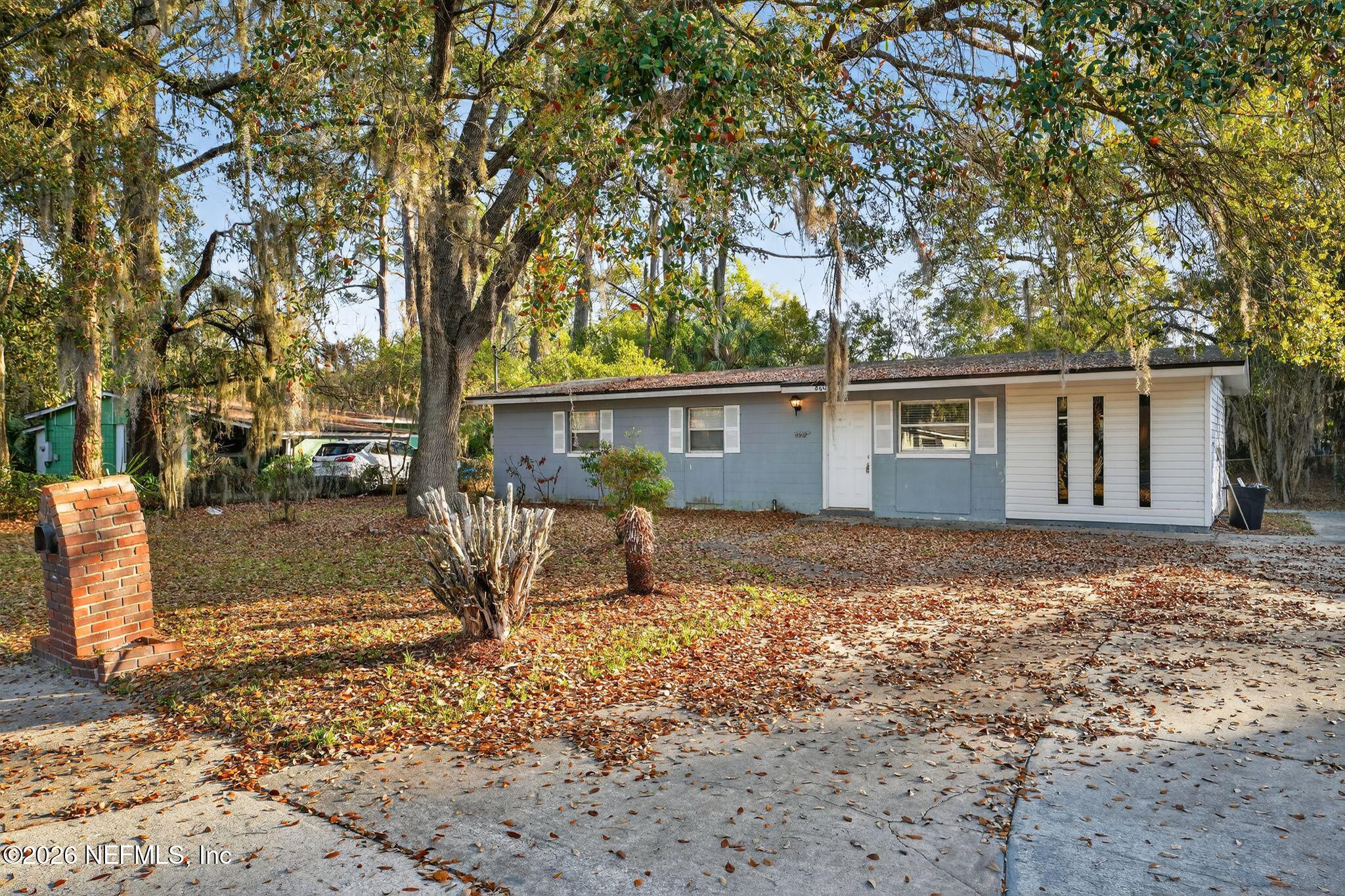 8609 Oak Leaf Road — photo