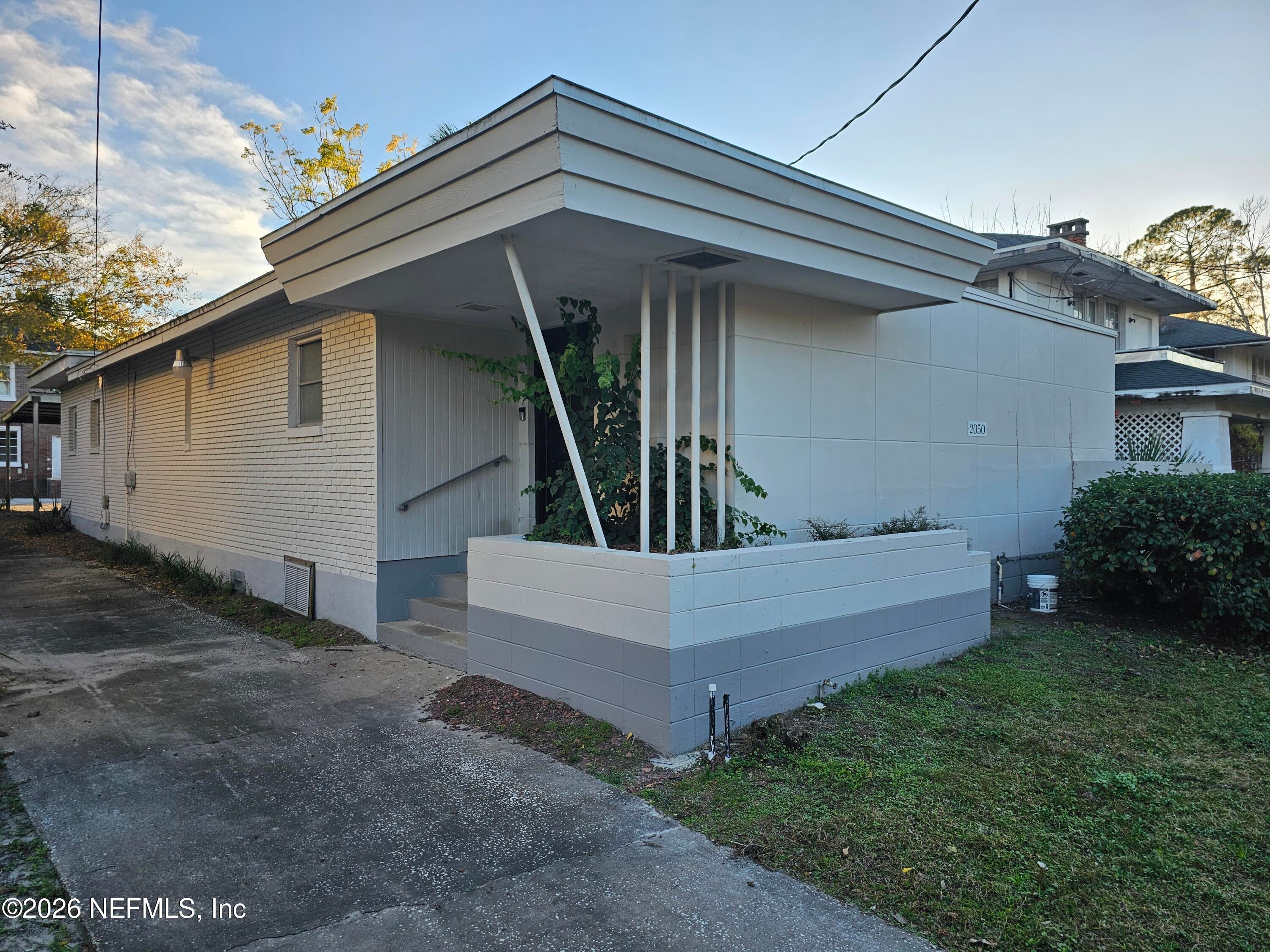 2050 Forbes Street — photo