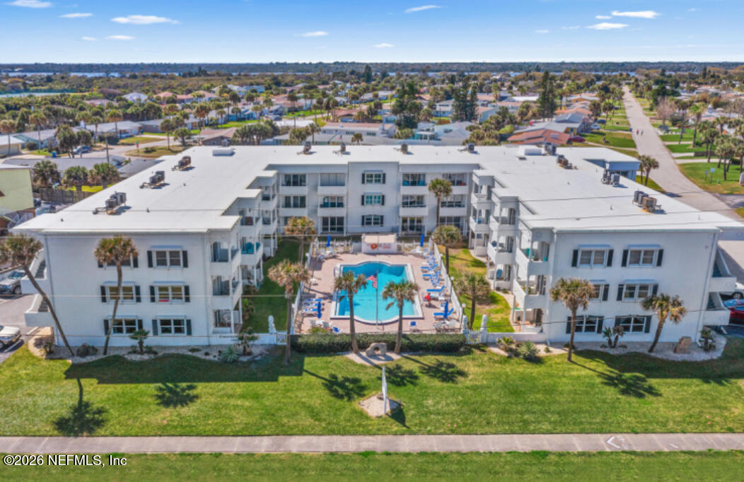 1926 Ocean Shore Boulevard 109 — photo