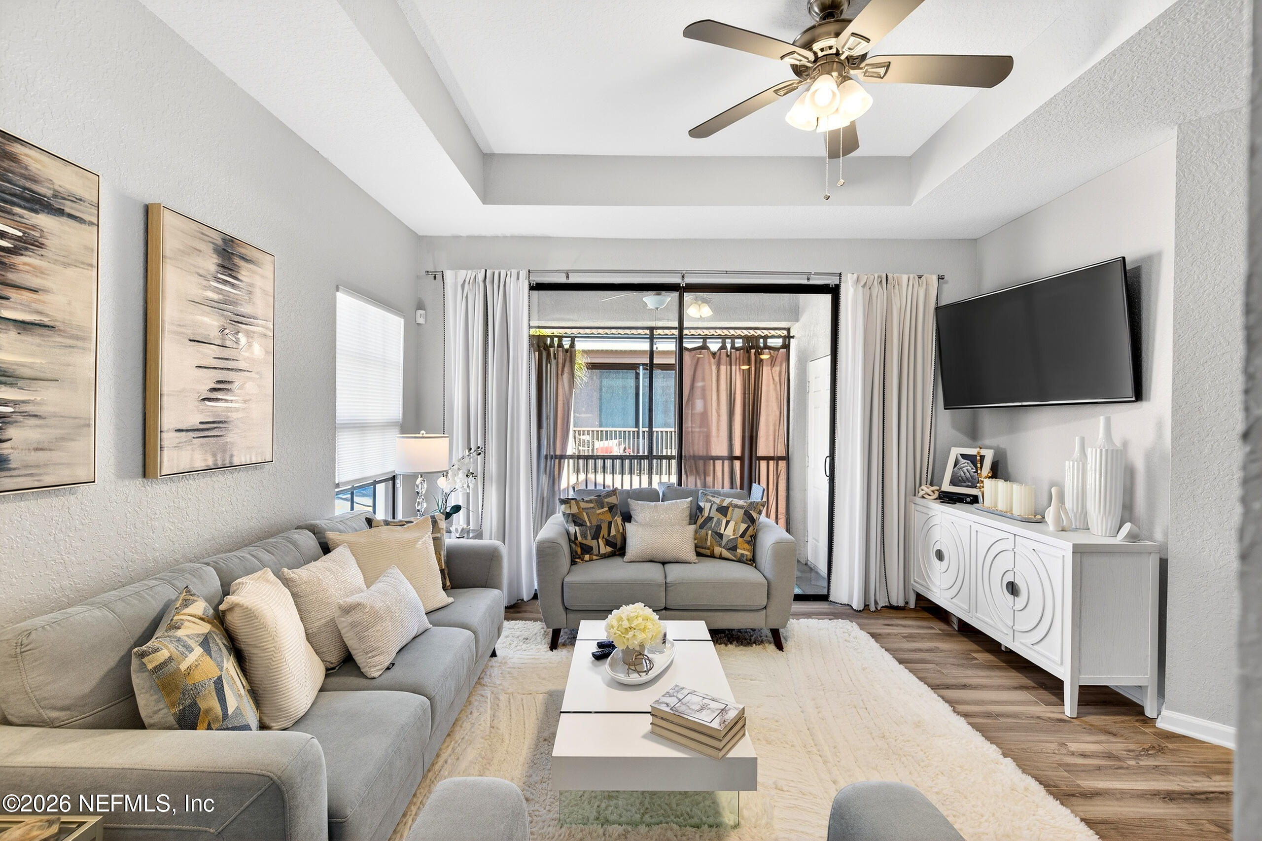 150 Calle el Jardin 201 — photo