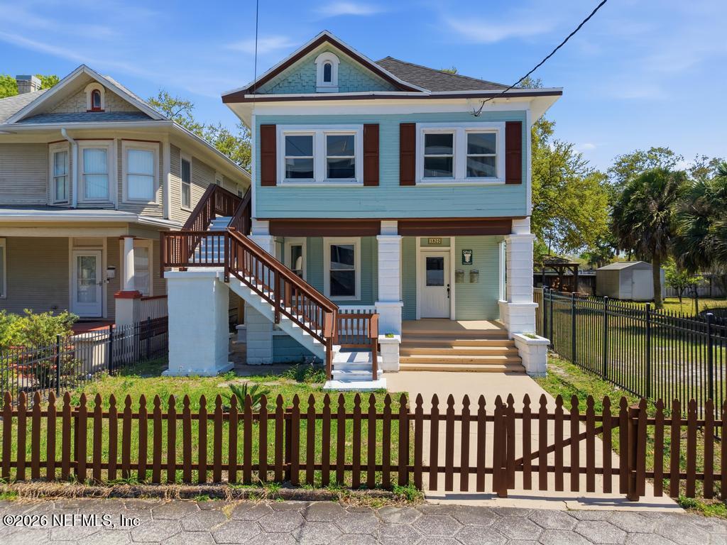 1825 Perry Street — photo