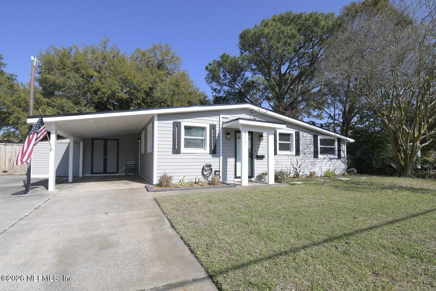 477 Sailfish Drive E — photo