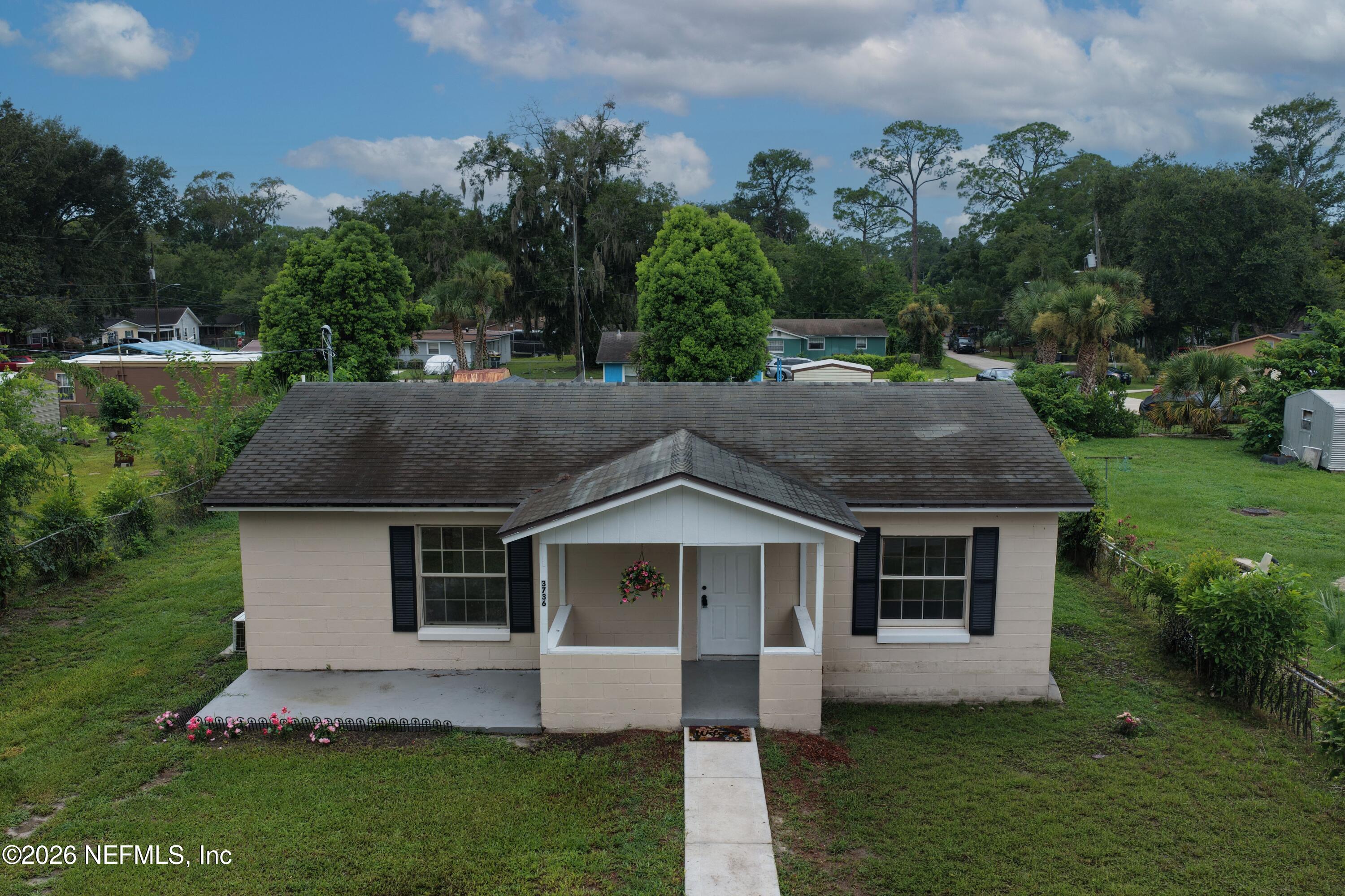 3736 Pine View Circle — photo