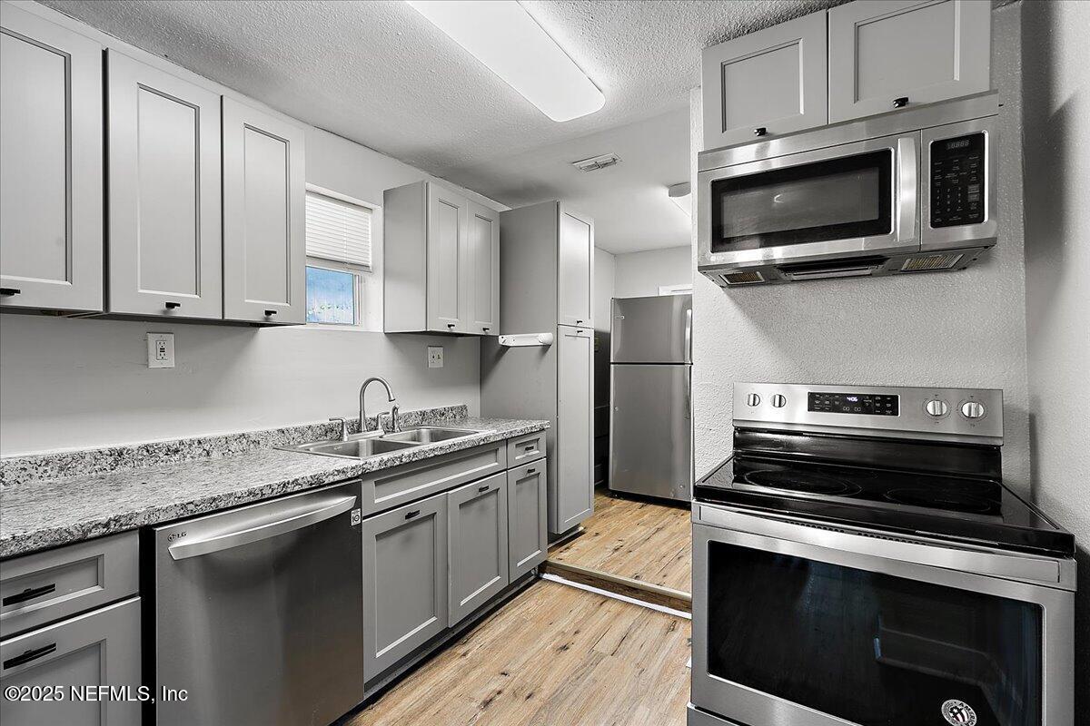 3607 Gilmore Street — photo