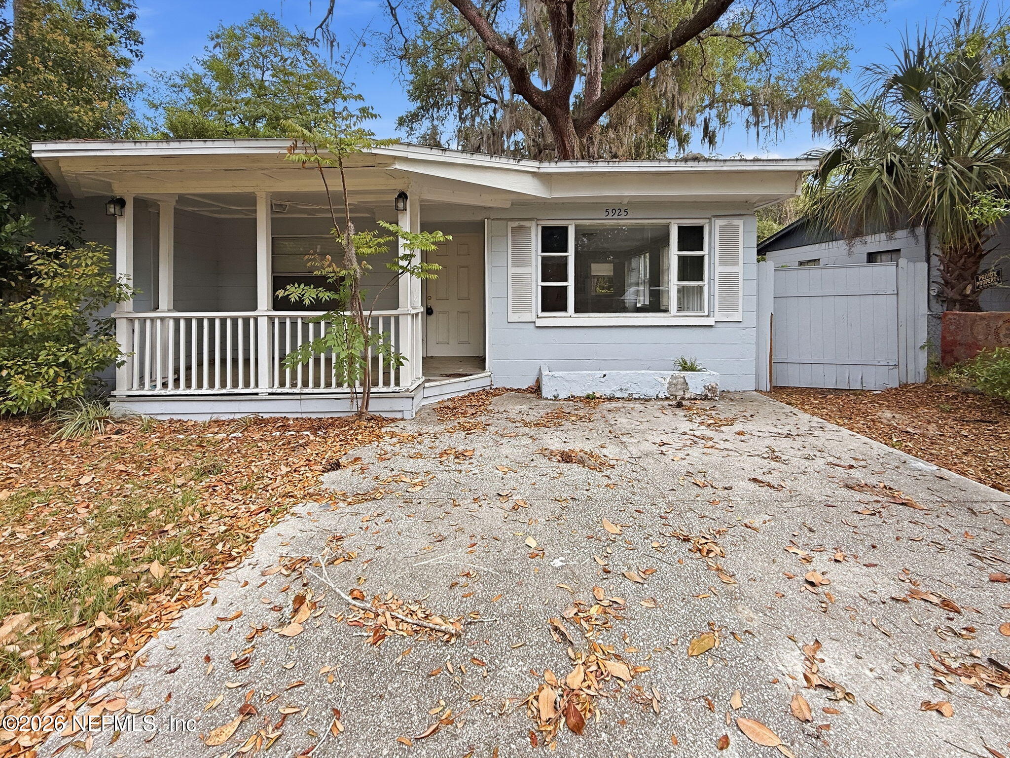 5925 Oaklane Drive — photo