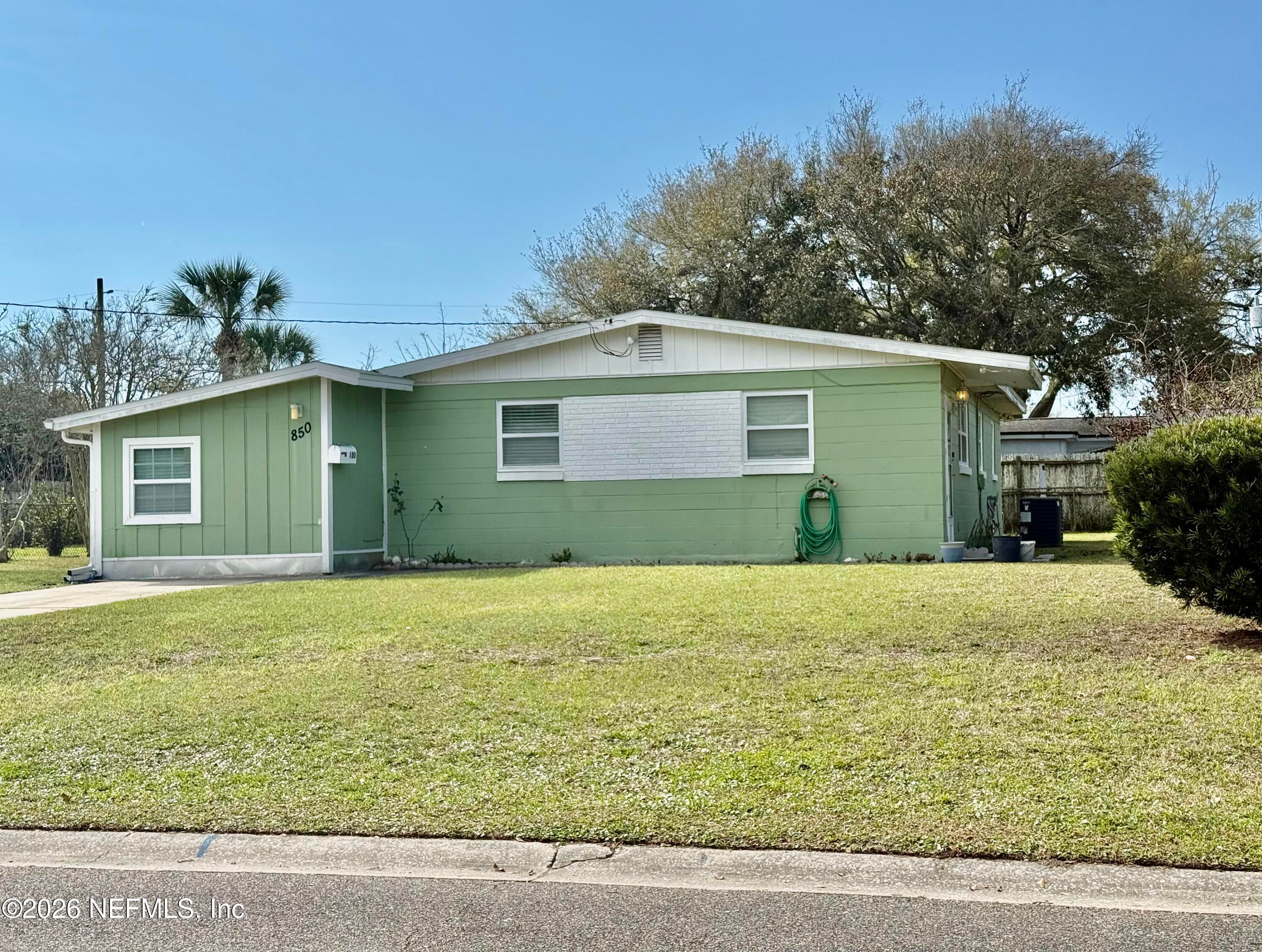 850 Sailfish Drive E — photo