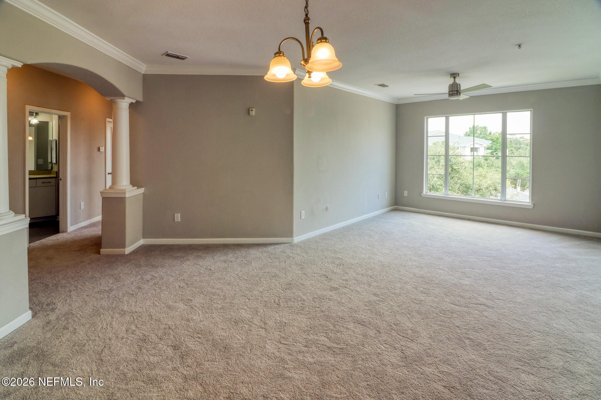 8290 Gate Parkway W 1115 — photo