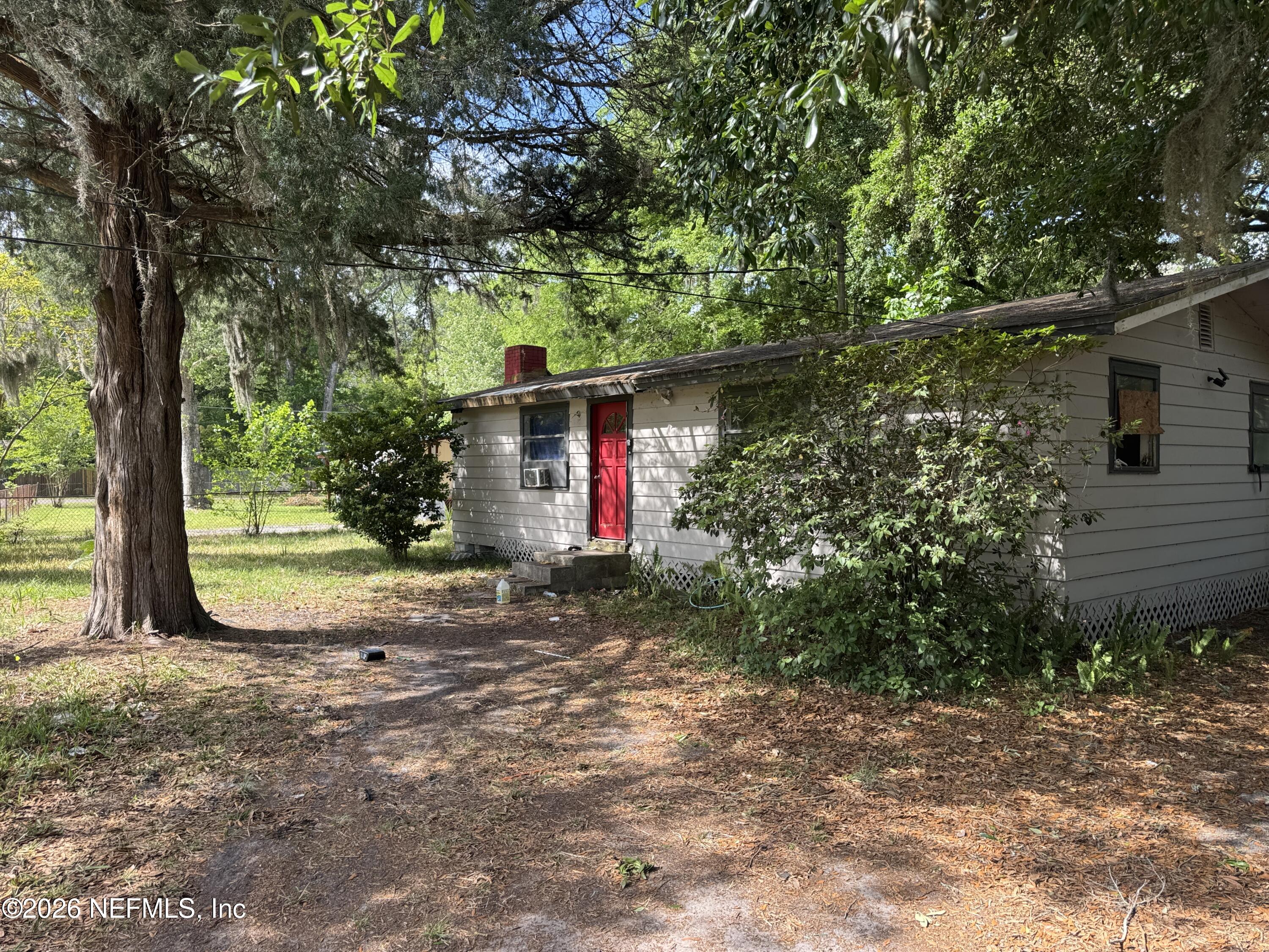 6228 Bluebird Road — photo