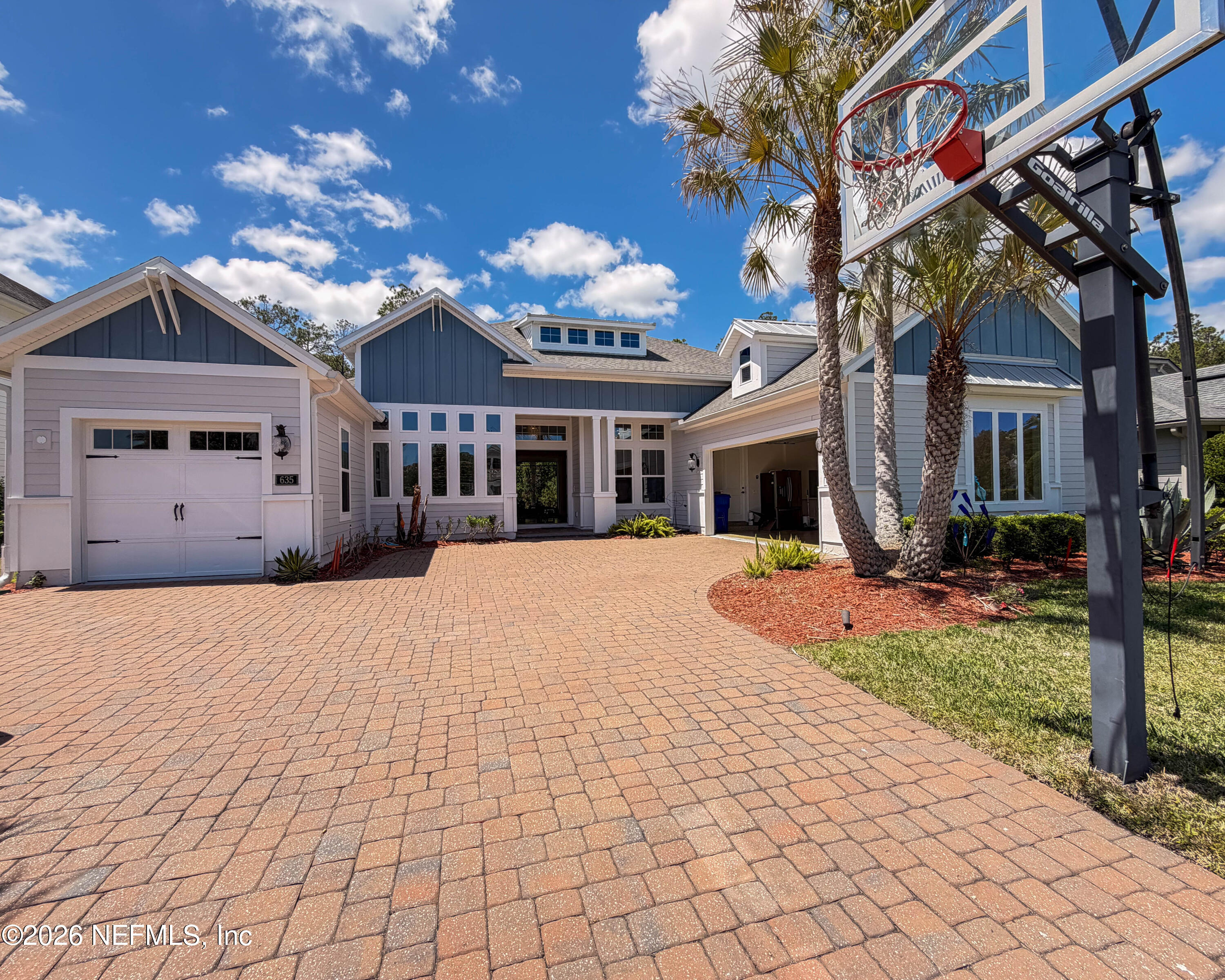 635 Outlook Drive — photo