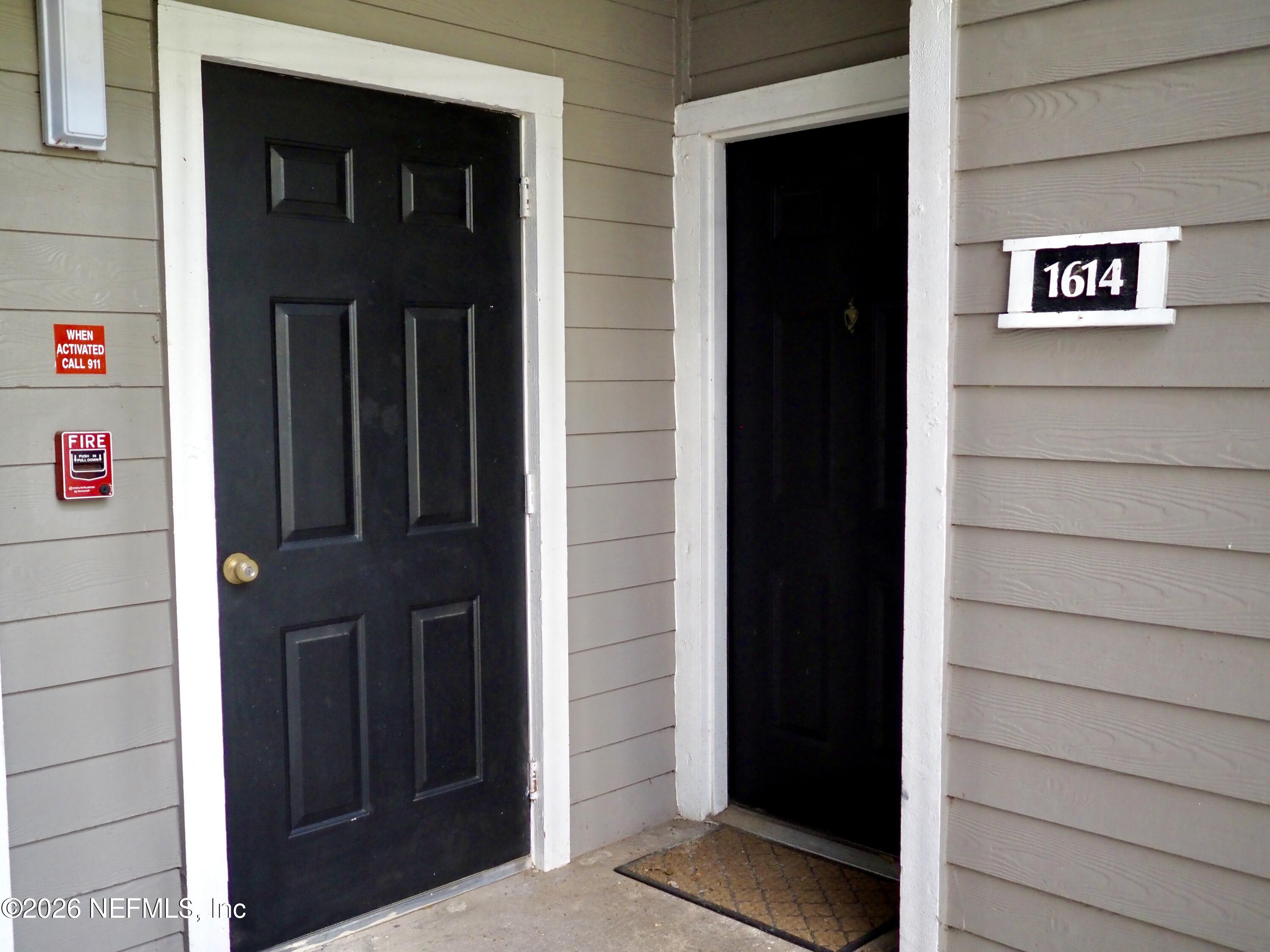 10000 Gate Parkway 1614 — photo