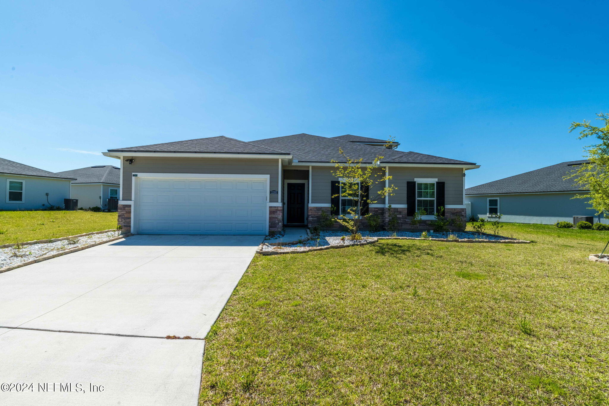 11595 Dunns Crossing Drive — photo
