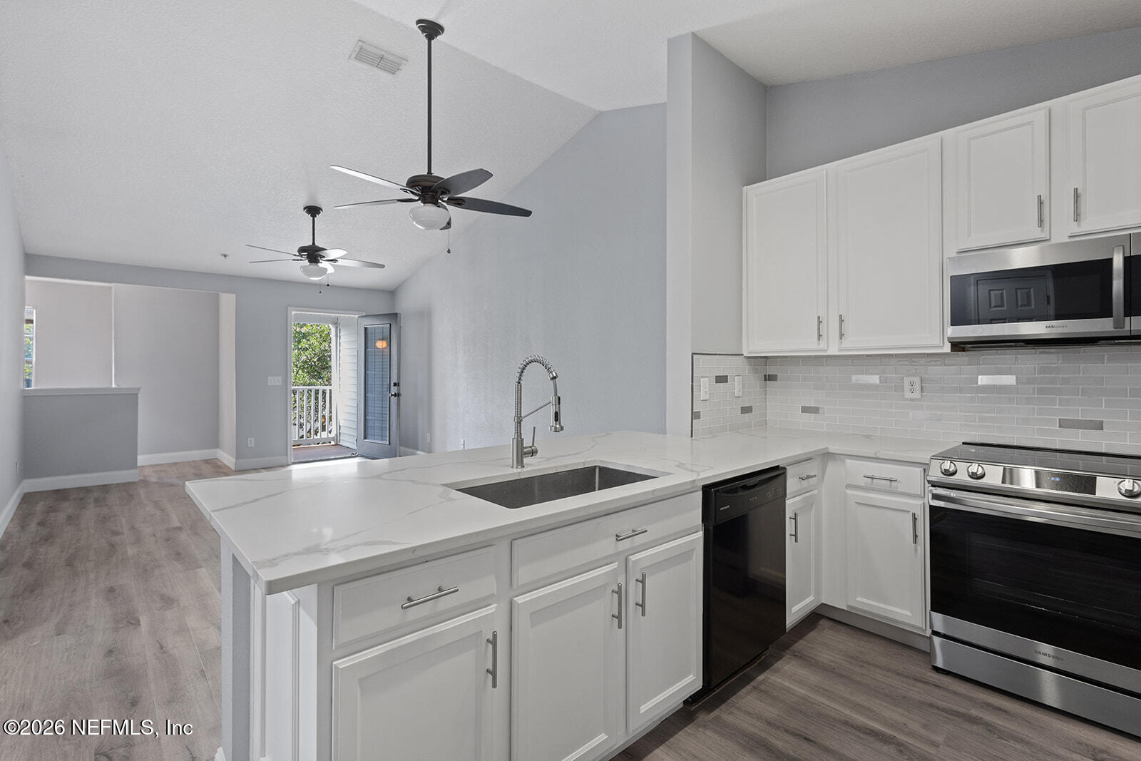 575 Oakleaf Plantation Parkway 1310 — photo