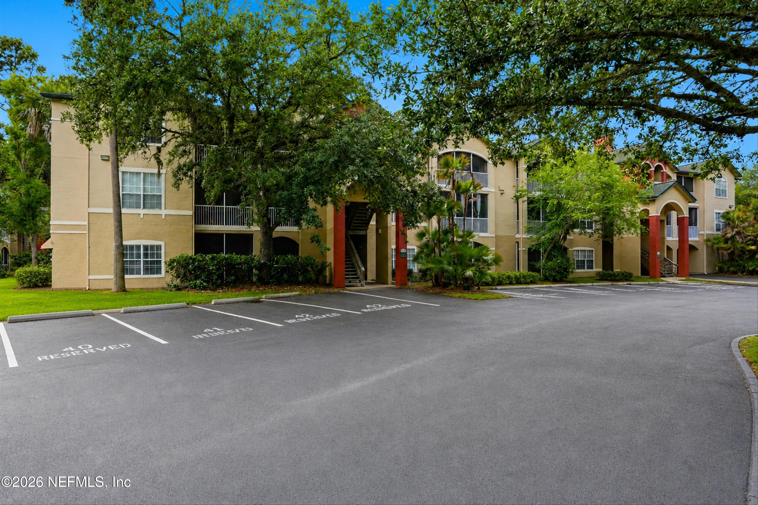 211 Colima Court 1133 — photo