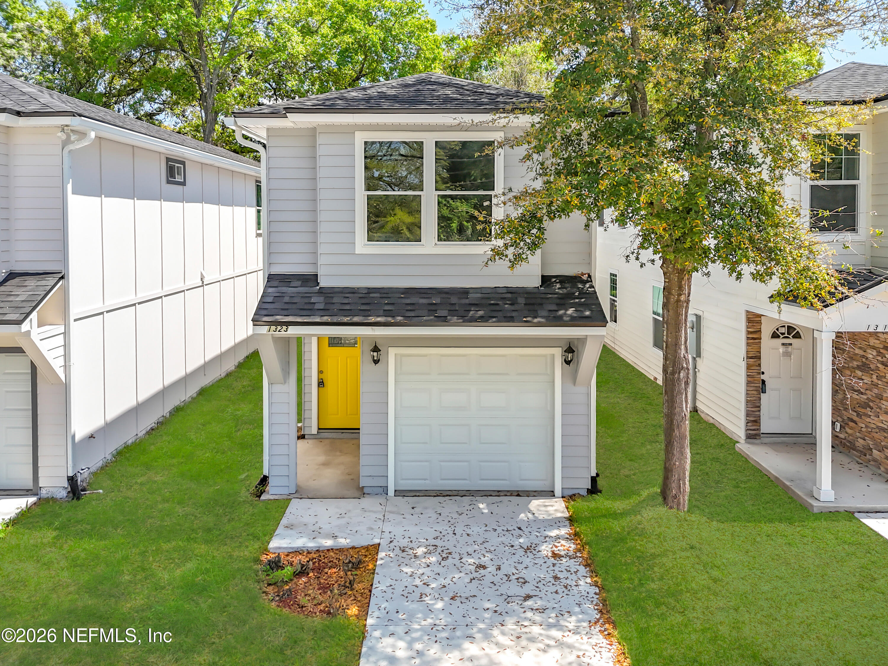 1327 Evergreen Avenue — photo