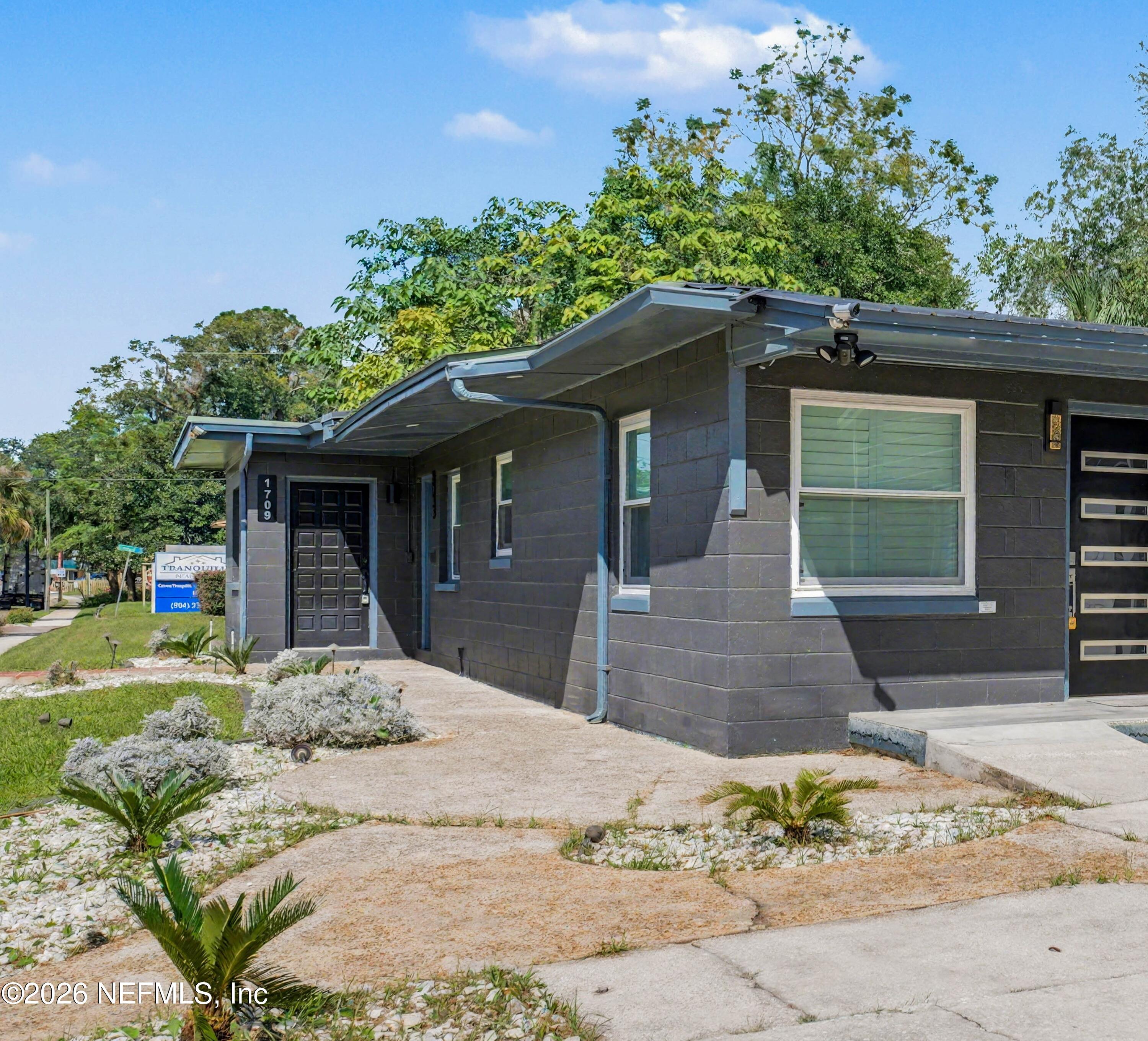 1701 Rogero Road 1709 — photo