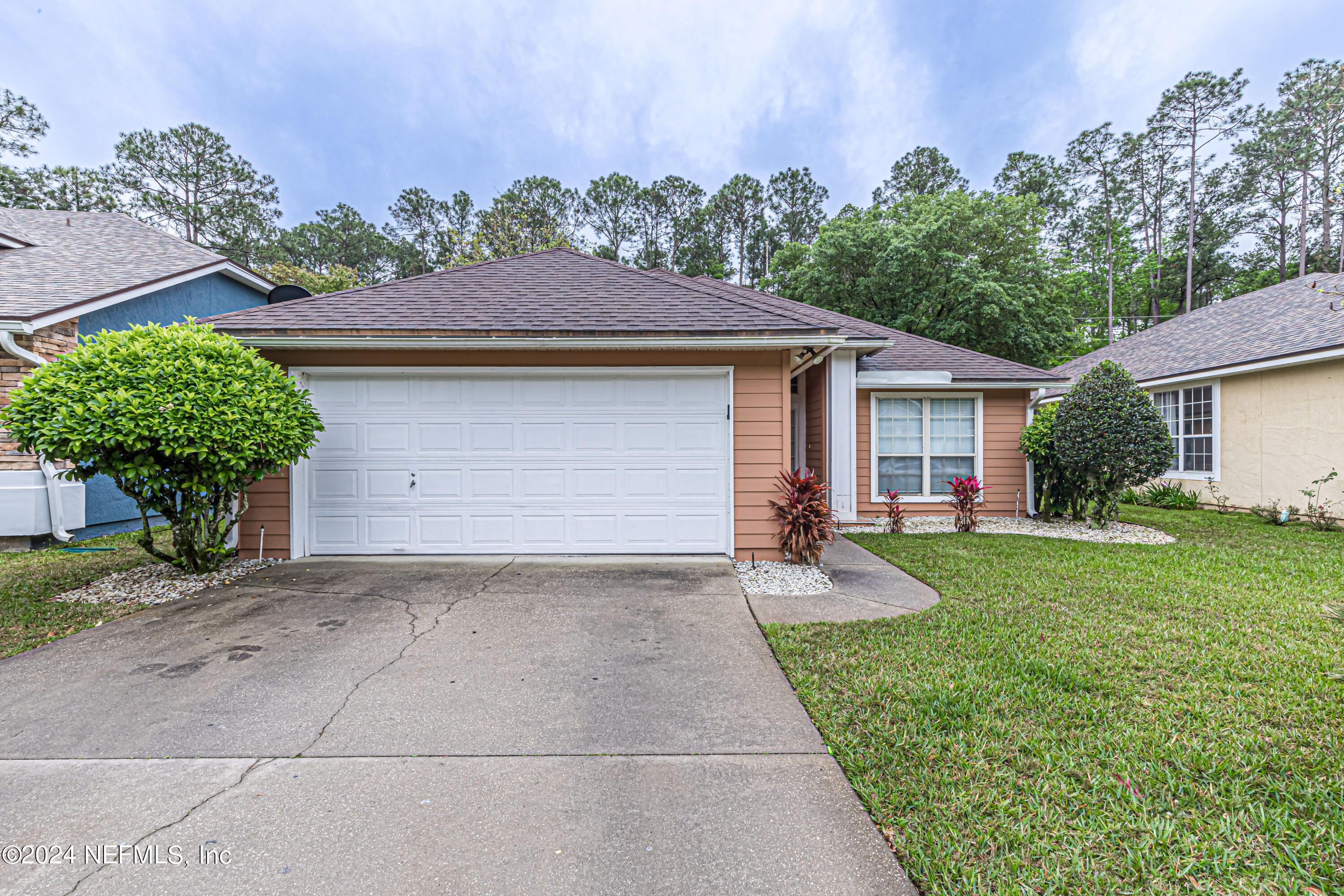 2243 Trailwood Drive — photo
