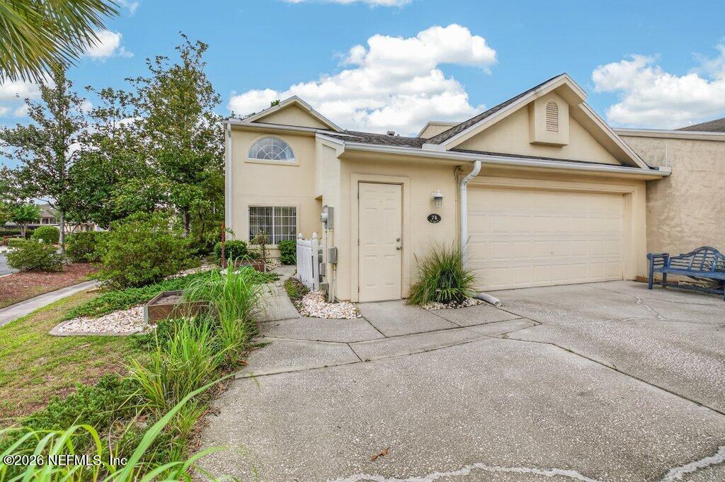 74 Fox Valley Drive — photo