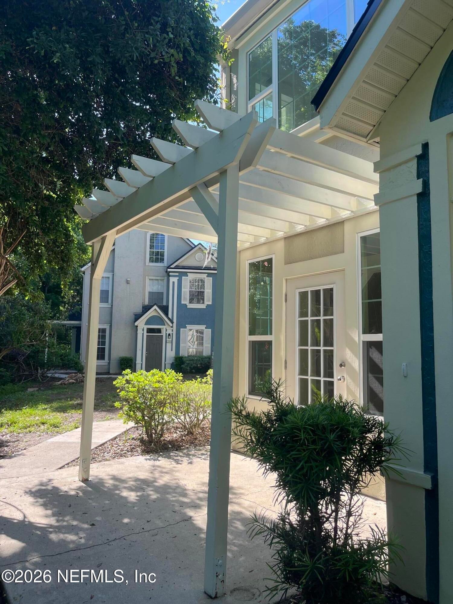 13703 Richmond Park Drive N 2004 — photo