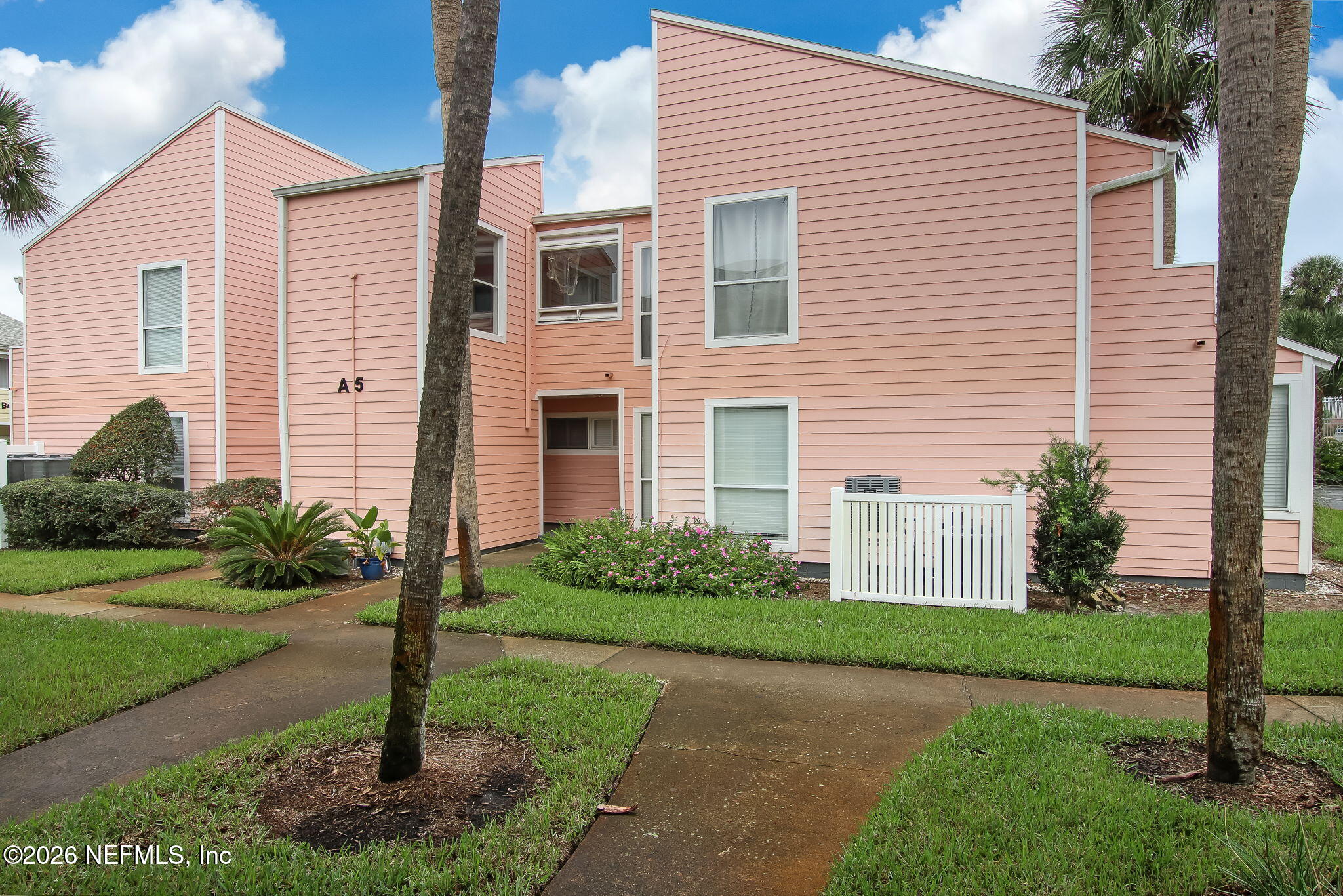 6300 S a1a a51U — photo