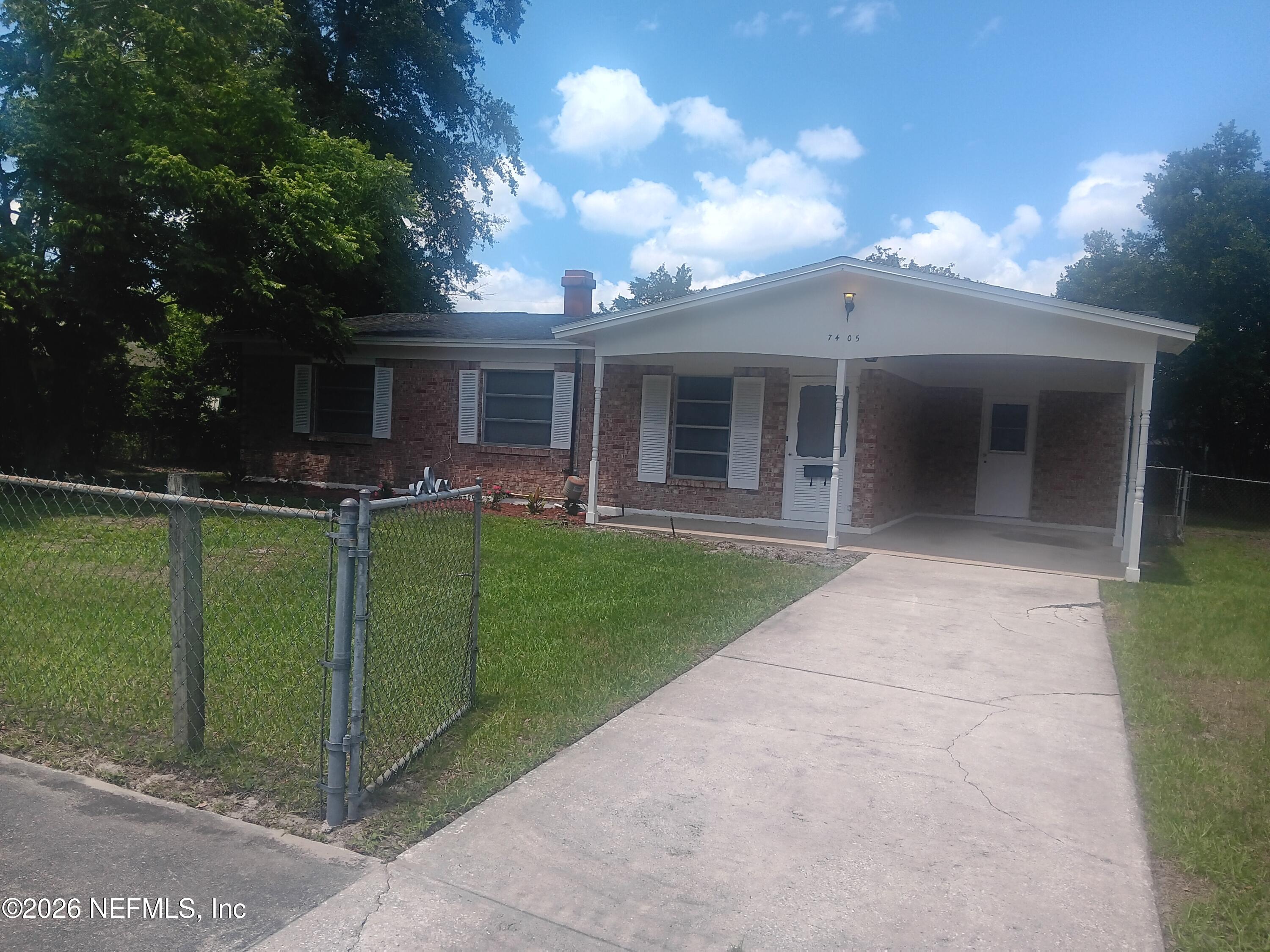 7405 Deepwood Drive — photo