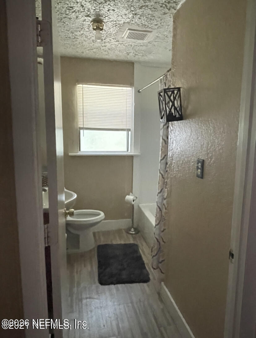 1631 McConihe Street — photo
