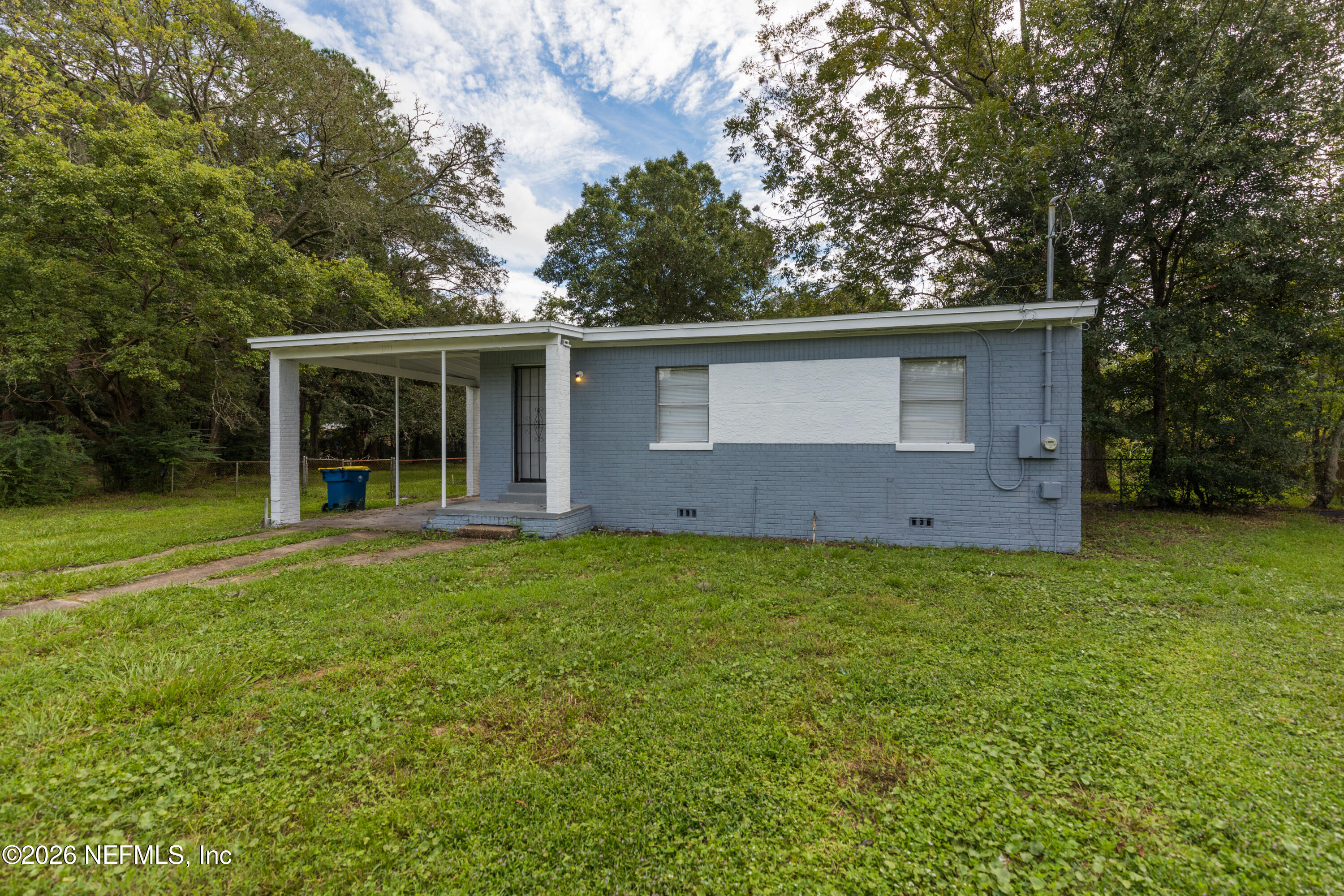 5601 Pansy Lane — photo