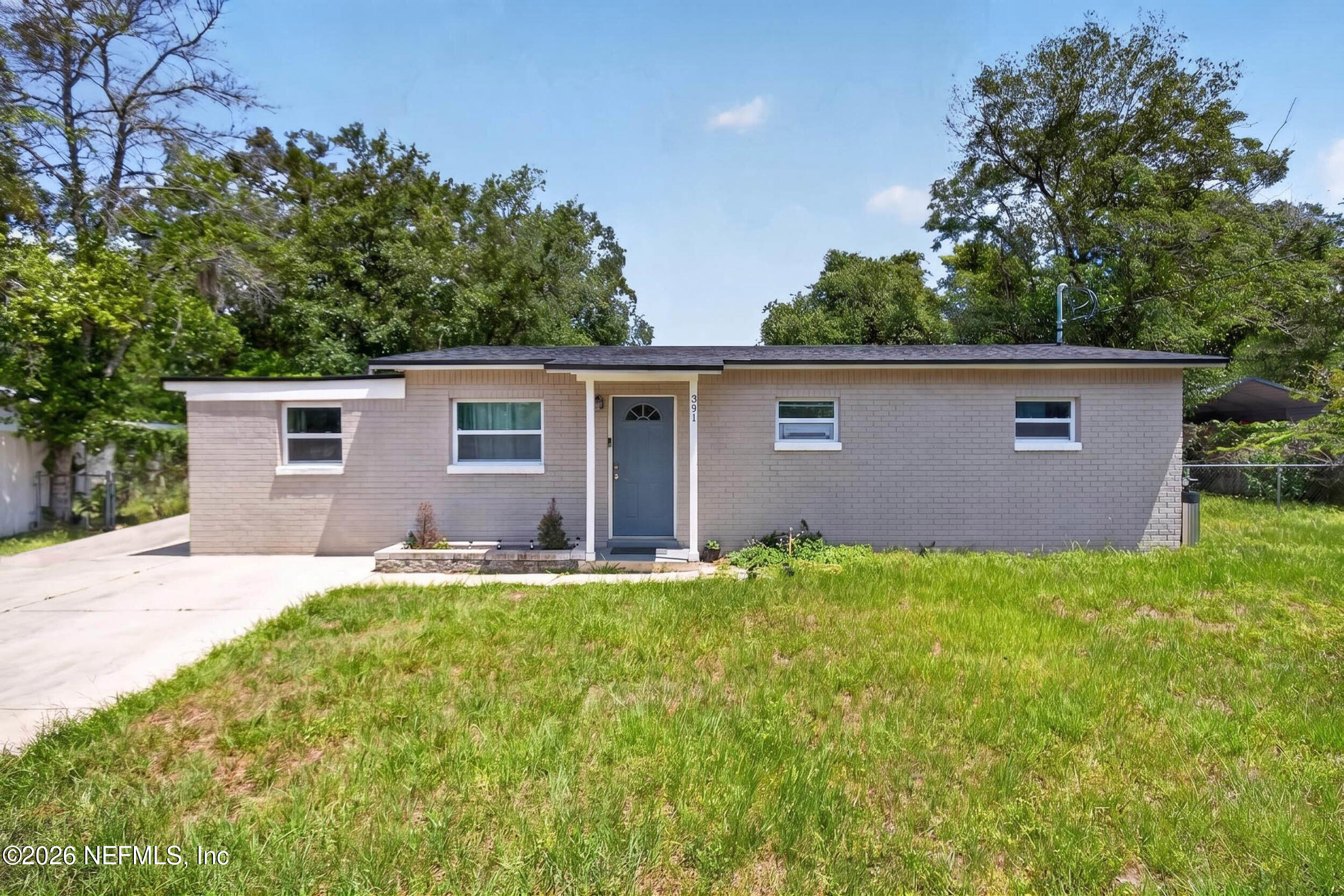 341 Parkwood Drive — photo