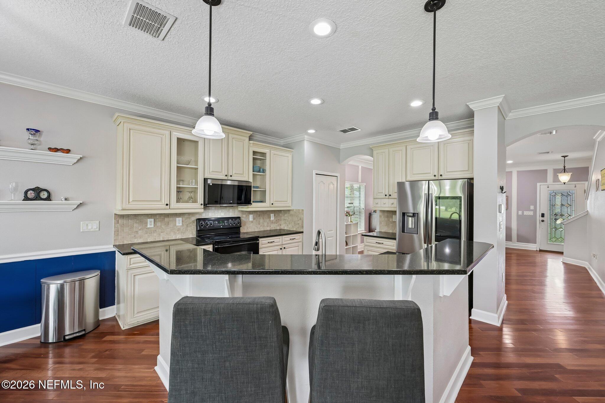 1112 Pine Island Court — photo