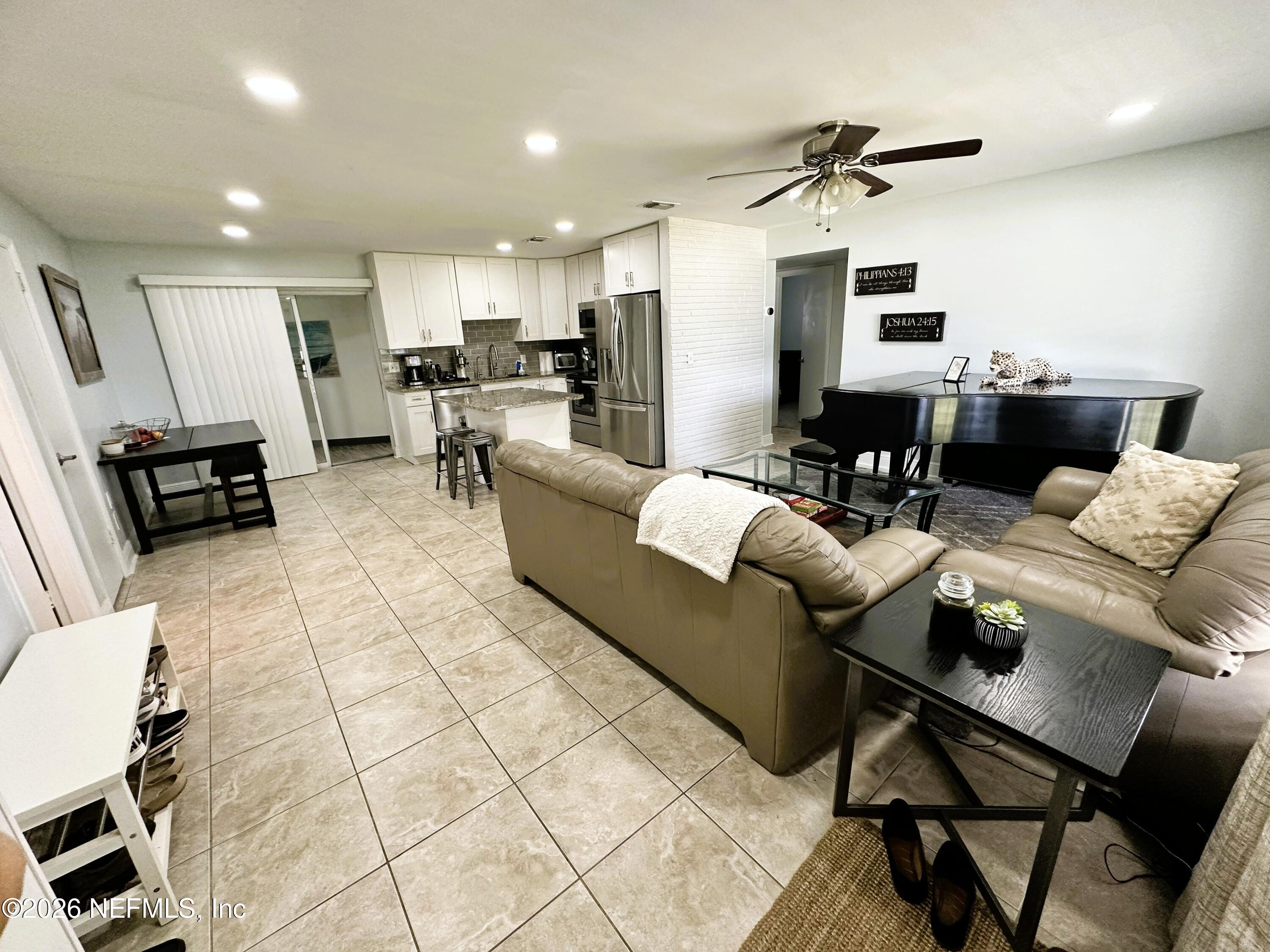 11639 Marina Drive — photo