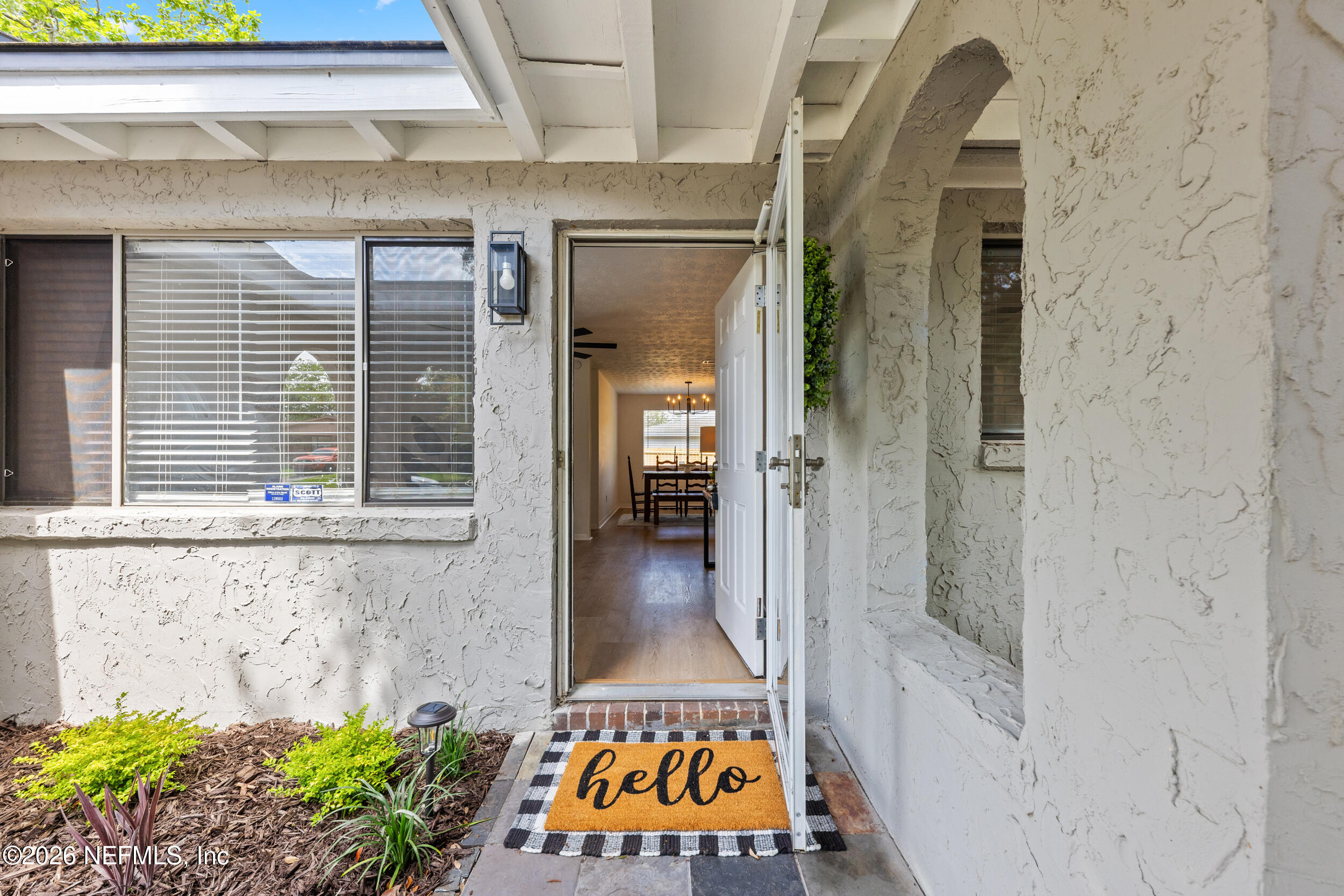 1512 Mesa Drive — photo