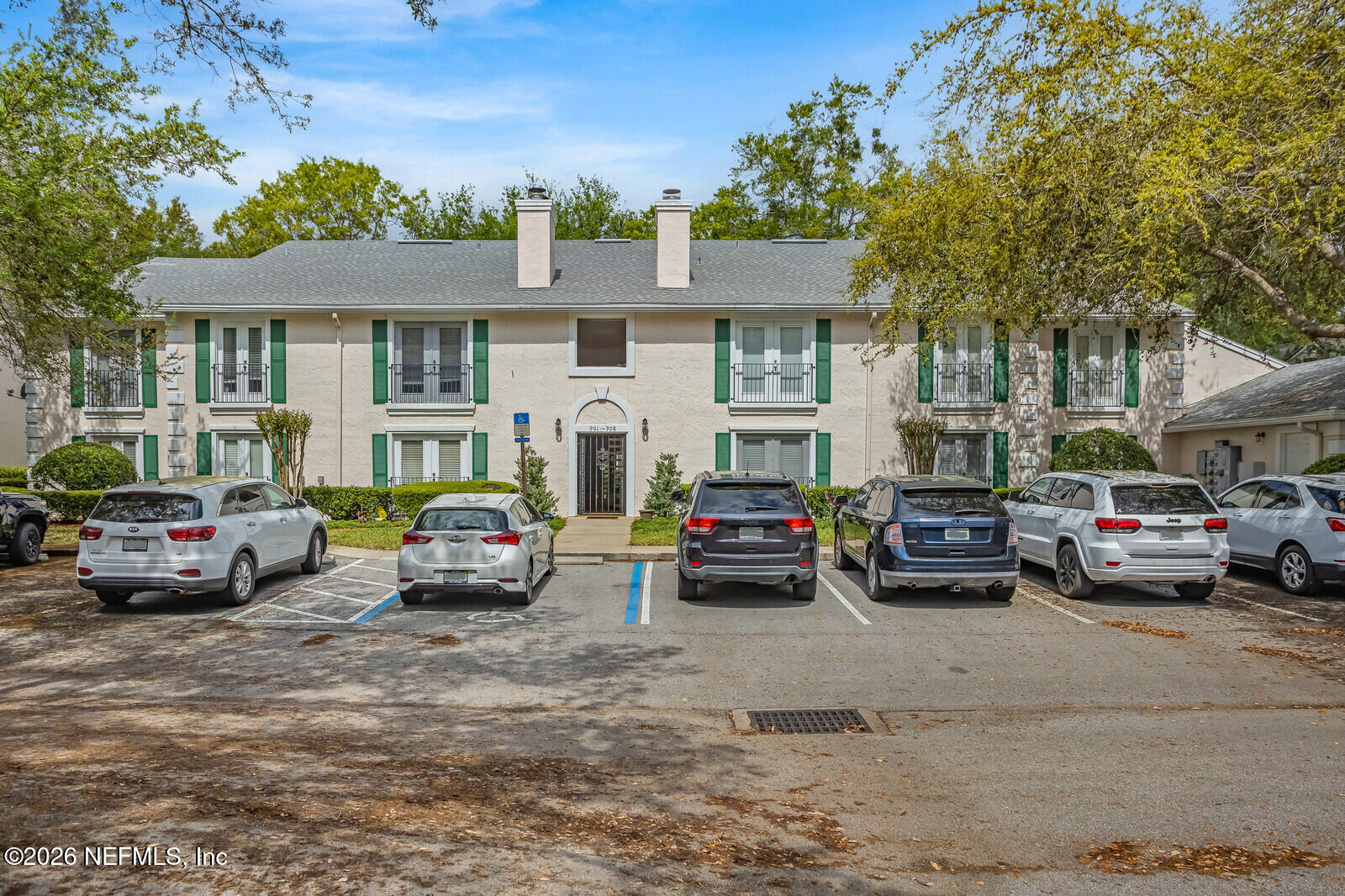 13715 Richmond Park Drive 903 — photo