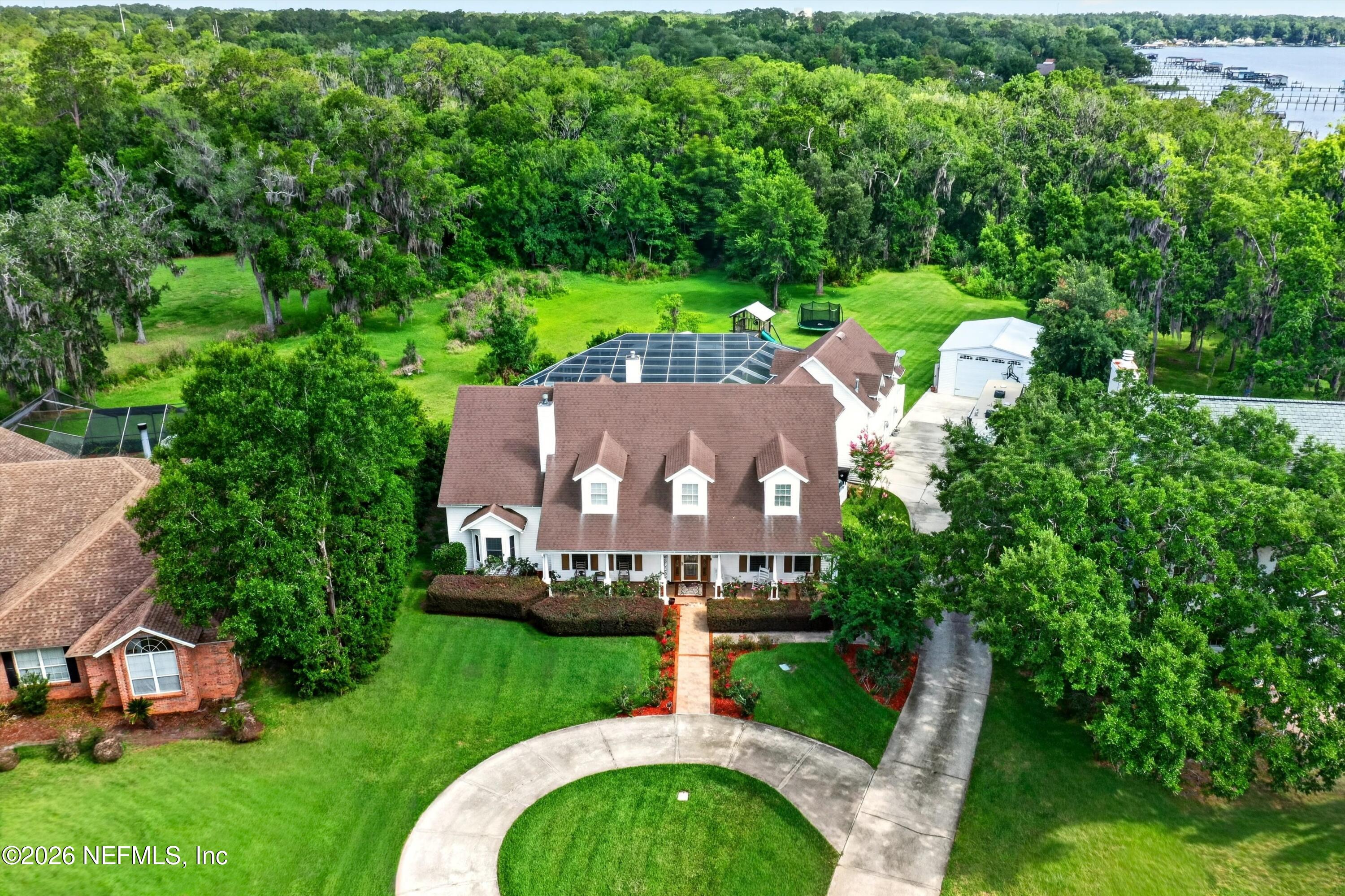 1806 Lakedge Drive — photo
