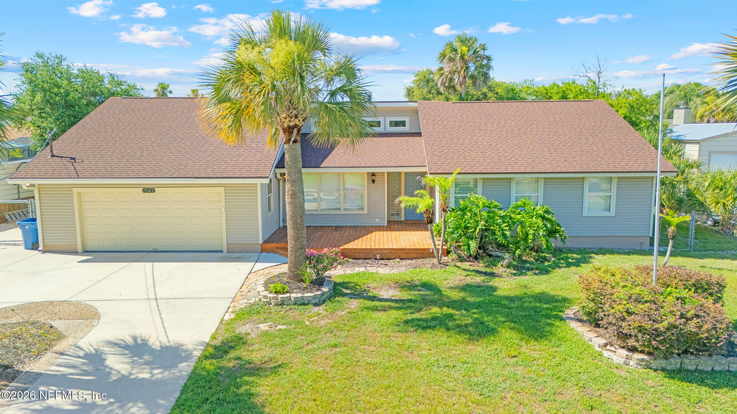 7047 Rivercrest Drive — photo