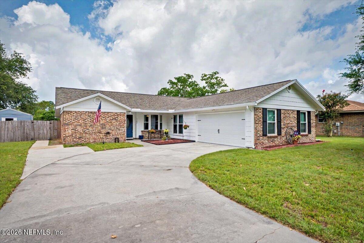 1102 Meadow Drive — photo