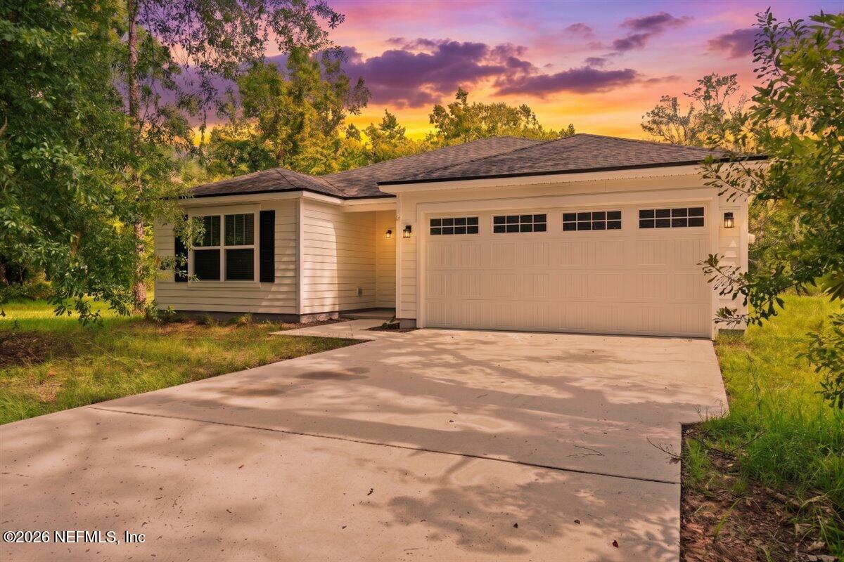 475 Cole Road W — photo
