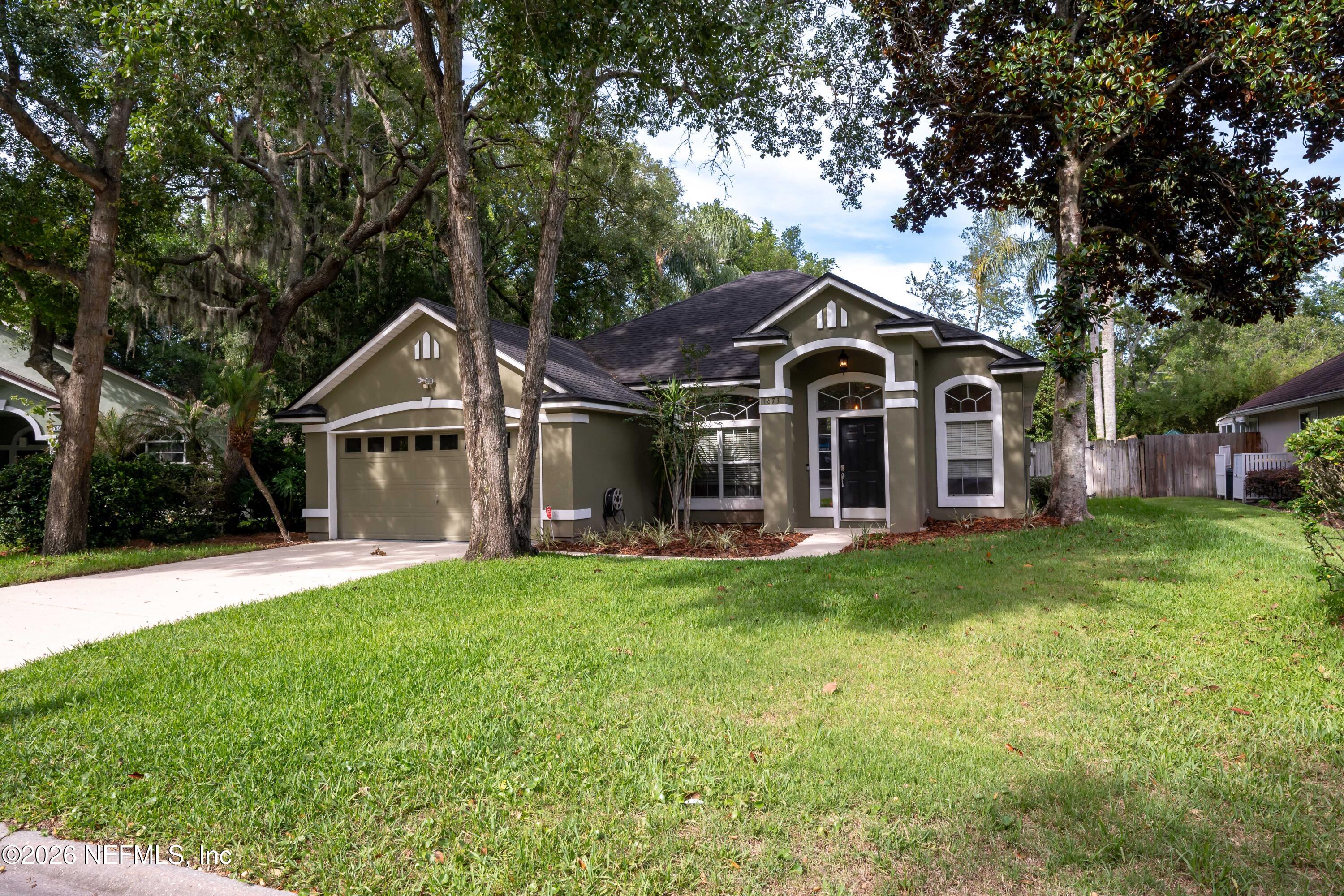1673 Tall Tree Drive E — photo