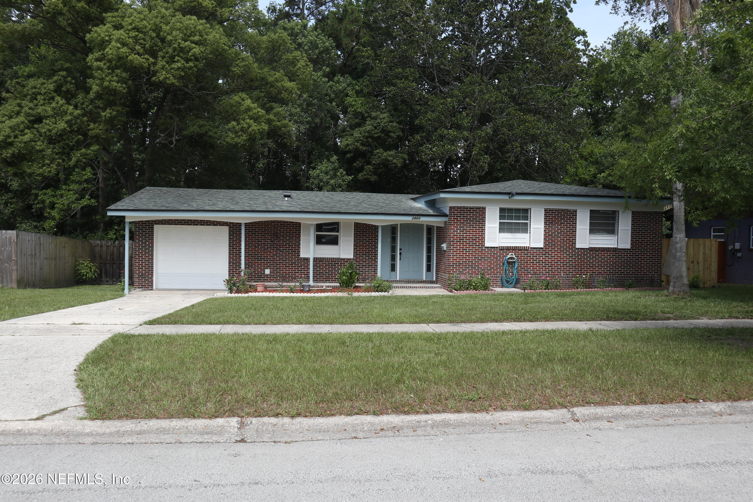 2860 Emily Lane W — photo