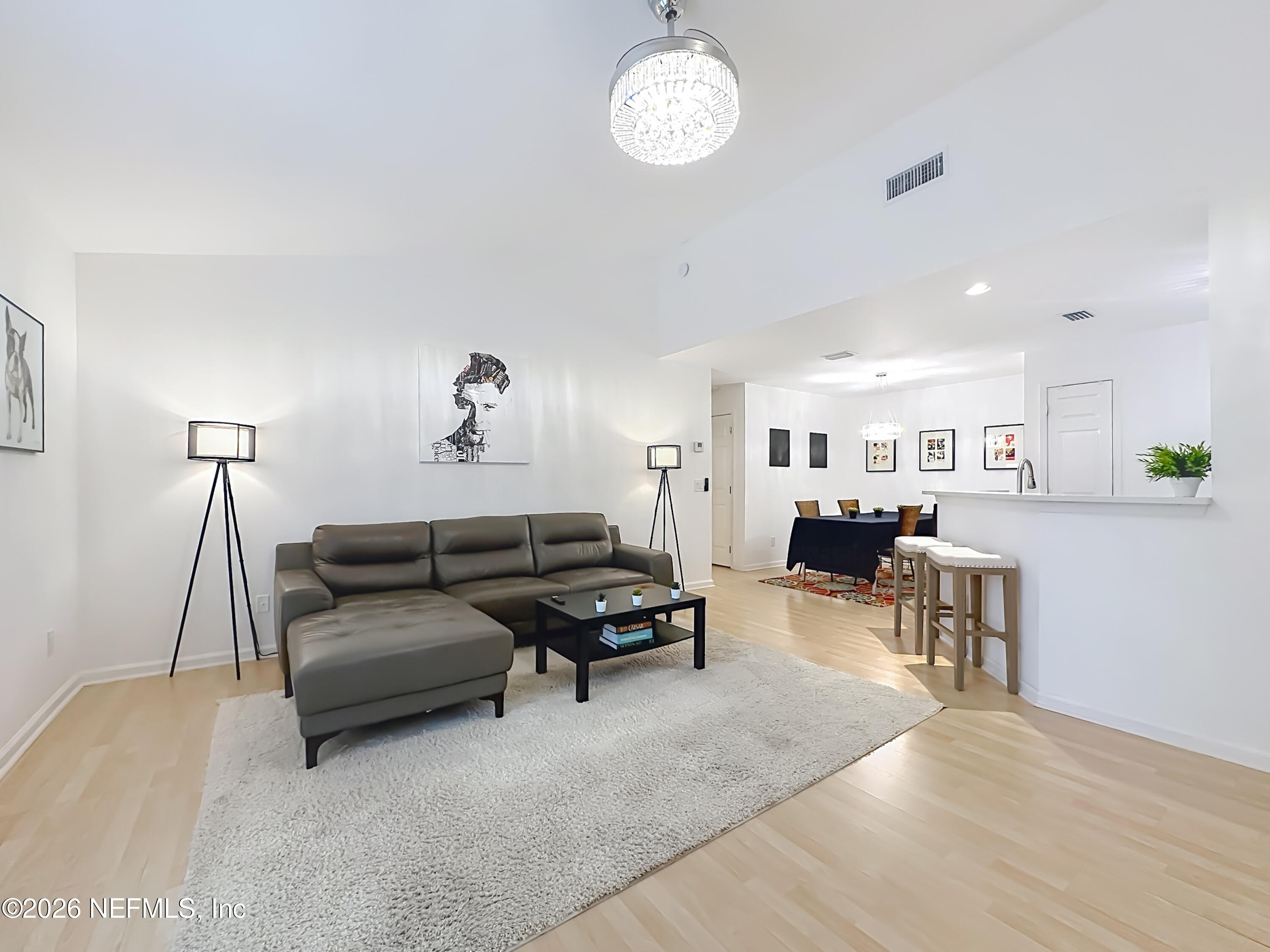 13715 Richmond Park Drive N 105 — photo