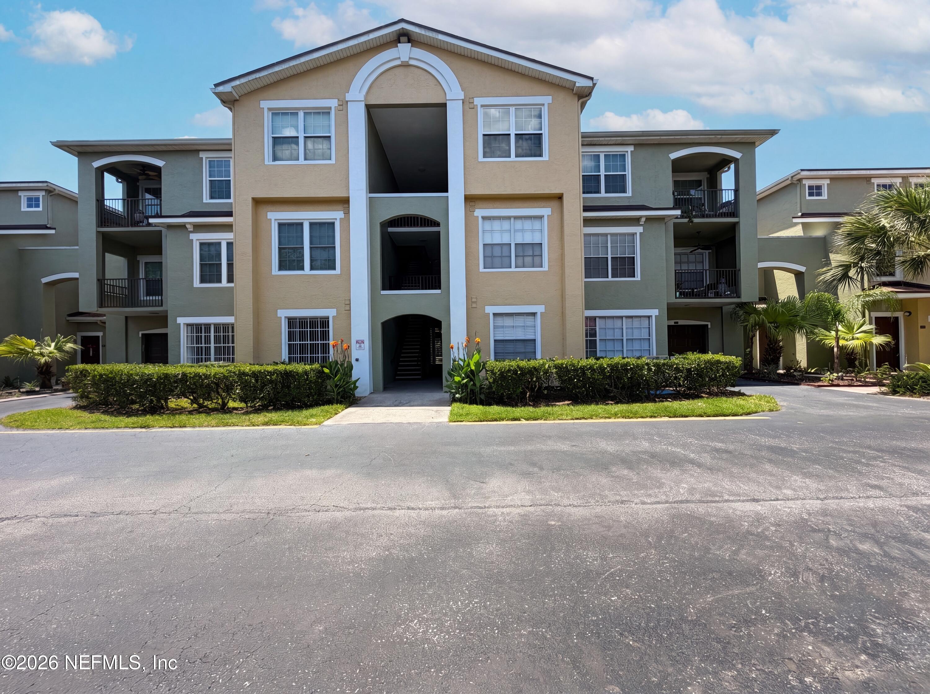 4000 Grande Vista Boulevard 15-304 — photo