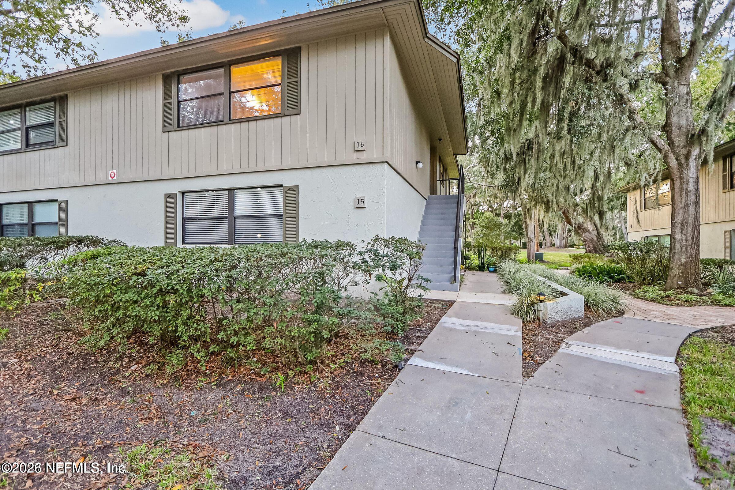 16 Andalusia Court — photo