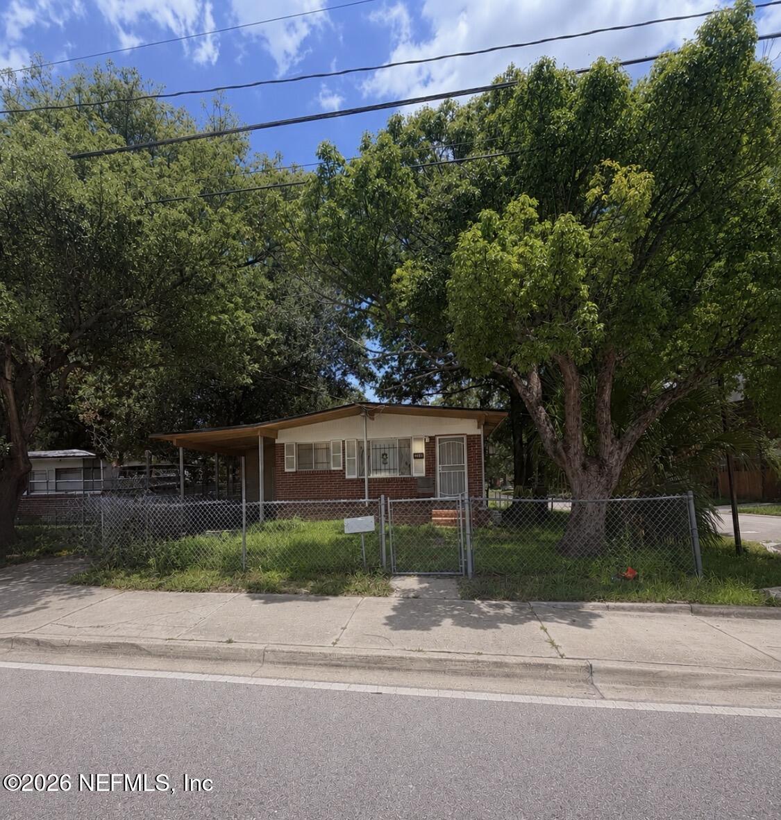 2103 W 13th Street — photo