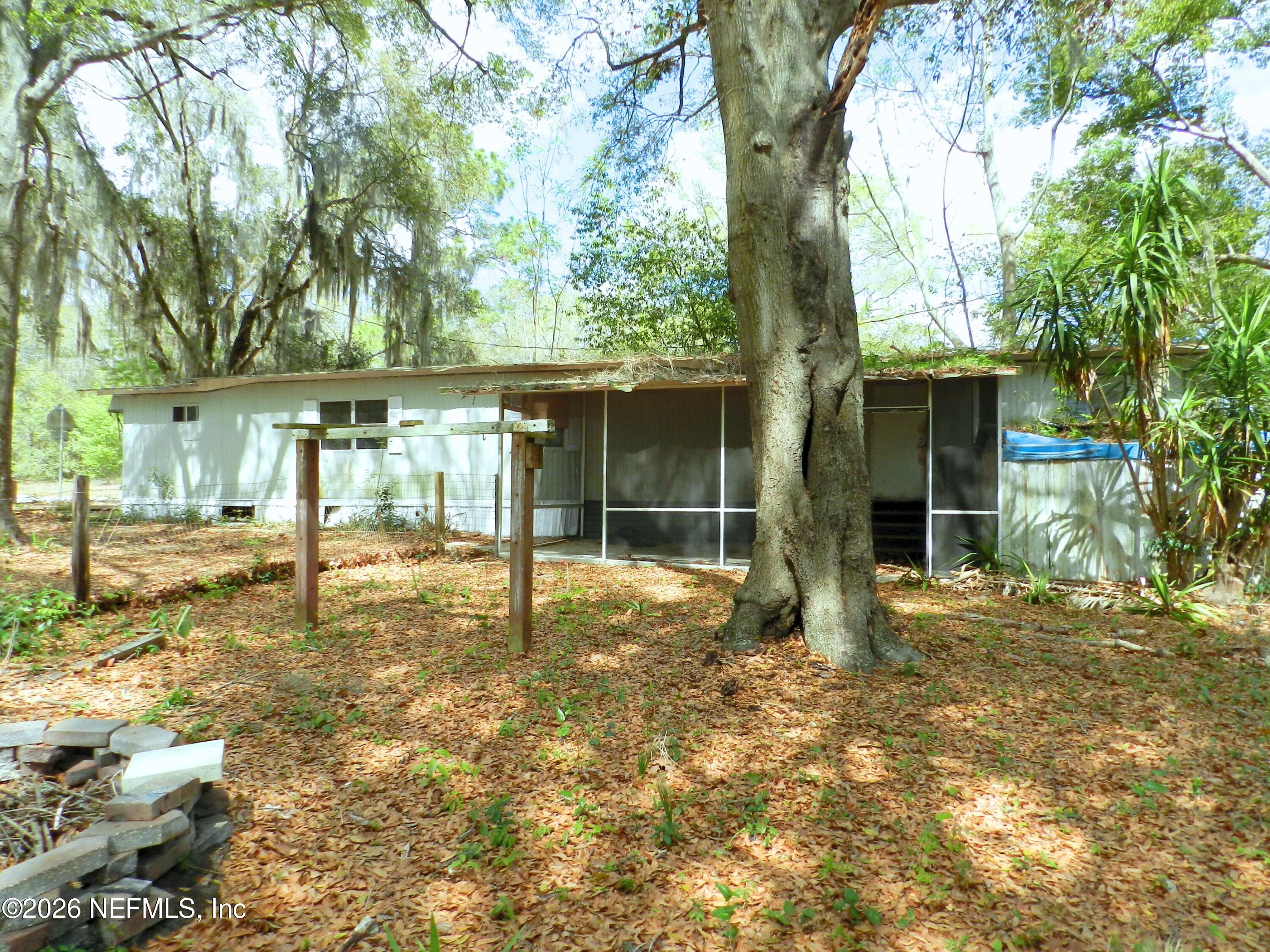 755 SW Jasmine Avenue — photo