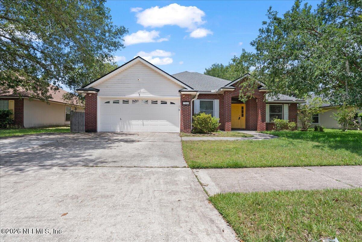 7366 Hawks Cliff Drive W — photo