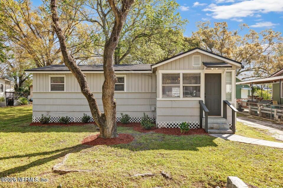 825 Wyolen Street — photo